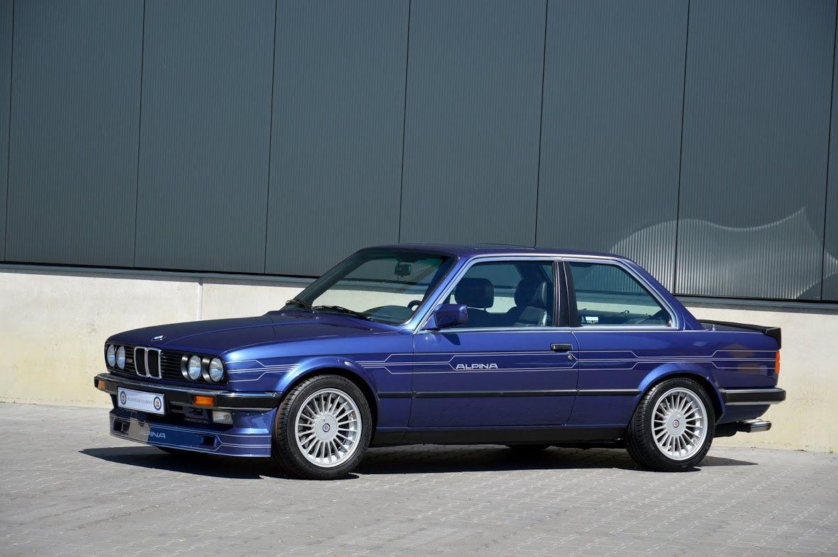 Wallpaper #2mg1GZMBSpphPi3-FBU0564 Deze Blauw Metallic Alpina E30 B6 28 Uit 1984 Met 125267km Op De