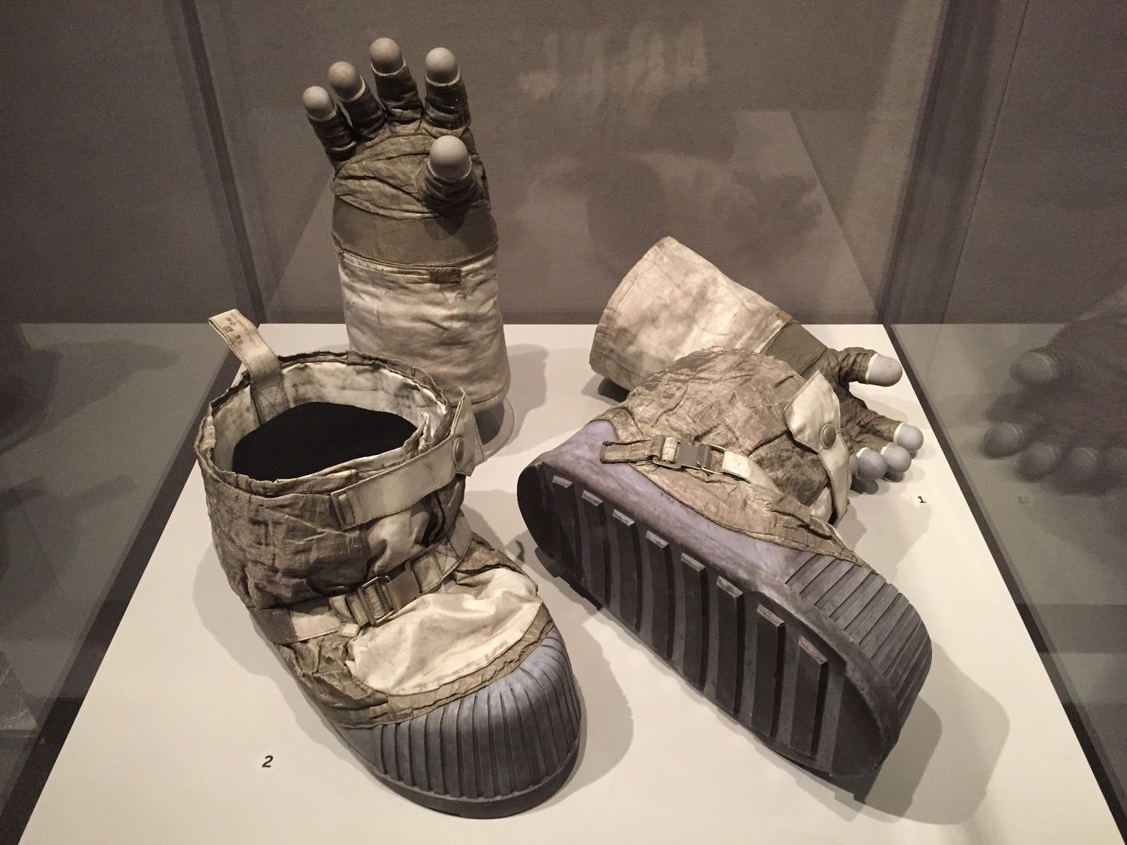 Wallpaper #e2eE_JIBSpphPi3-ZZiW195 Image Result for Neil Armstrongs Space Boots Space Suit Space Nasa