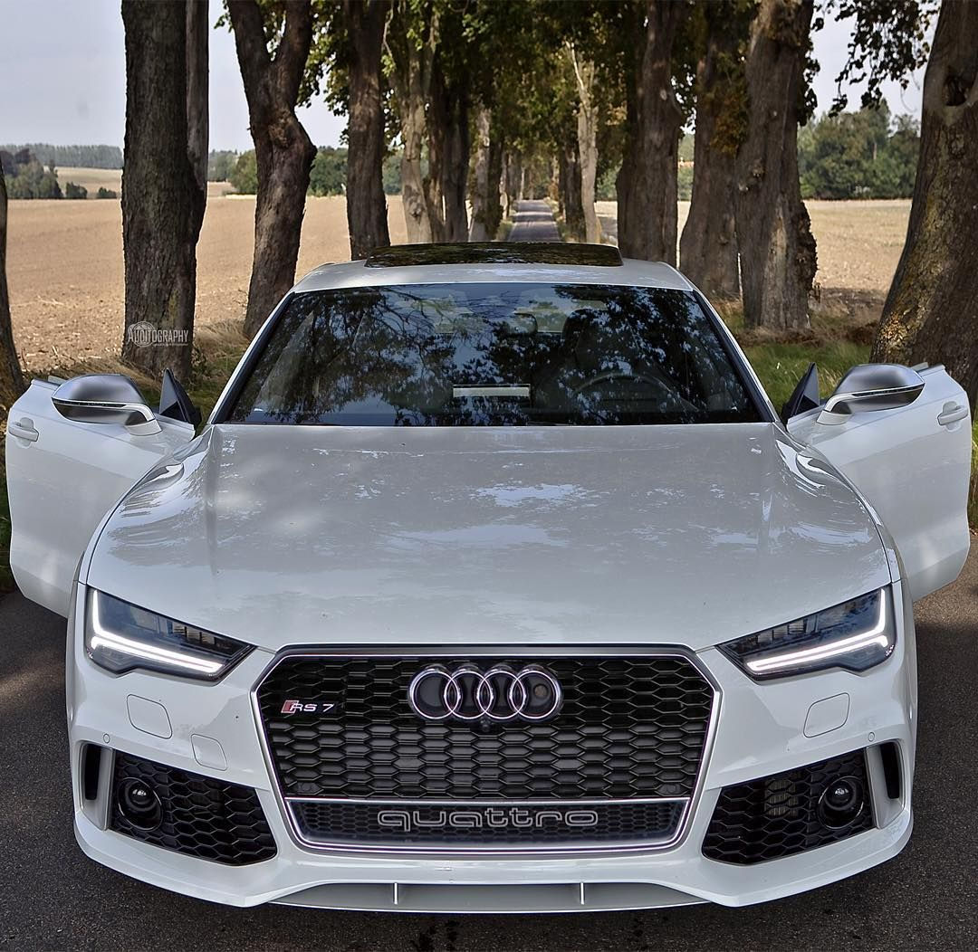 Wallpaper #9We7_5IBSpphPi3-GaO0253 The New Rs7 Stands with Open Doors on an Empty Road Just for You What