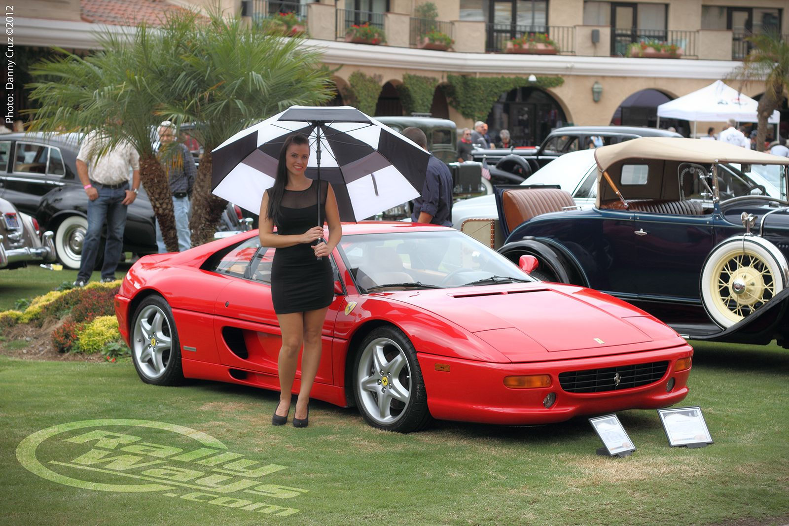 Wallpaper #PX2R844Bnwiau_P6aw1h37 Stunning Ferrari F355 with One of the Beautiful Models from the