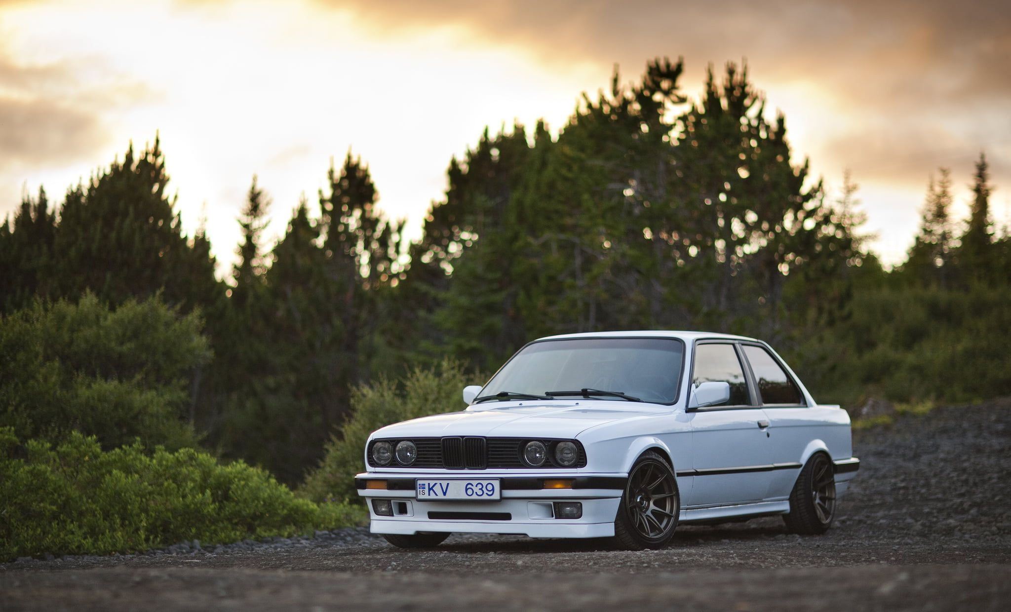 Wallpaper #JgA9644BSdW8dNouvBHS35 Classic White Coupe BMW E30 Stance 325i 1080p Wallpaper