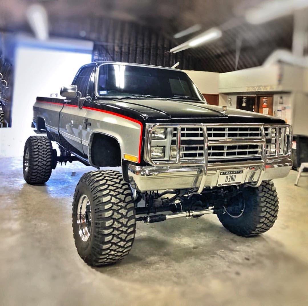 Wallpaper #75859 Taking the 80s Style Box Chevy to the Extreme on 26s Hot Donk