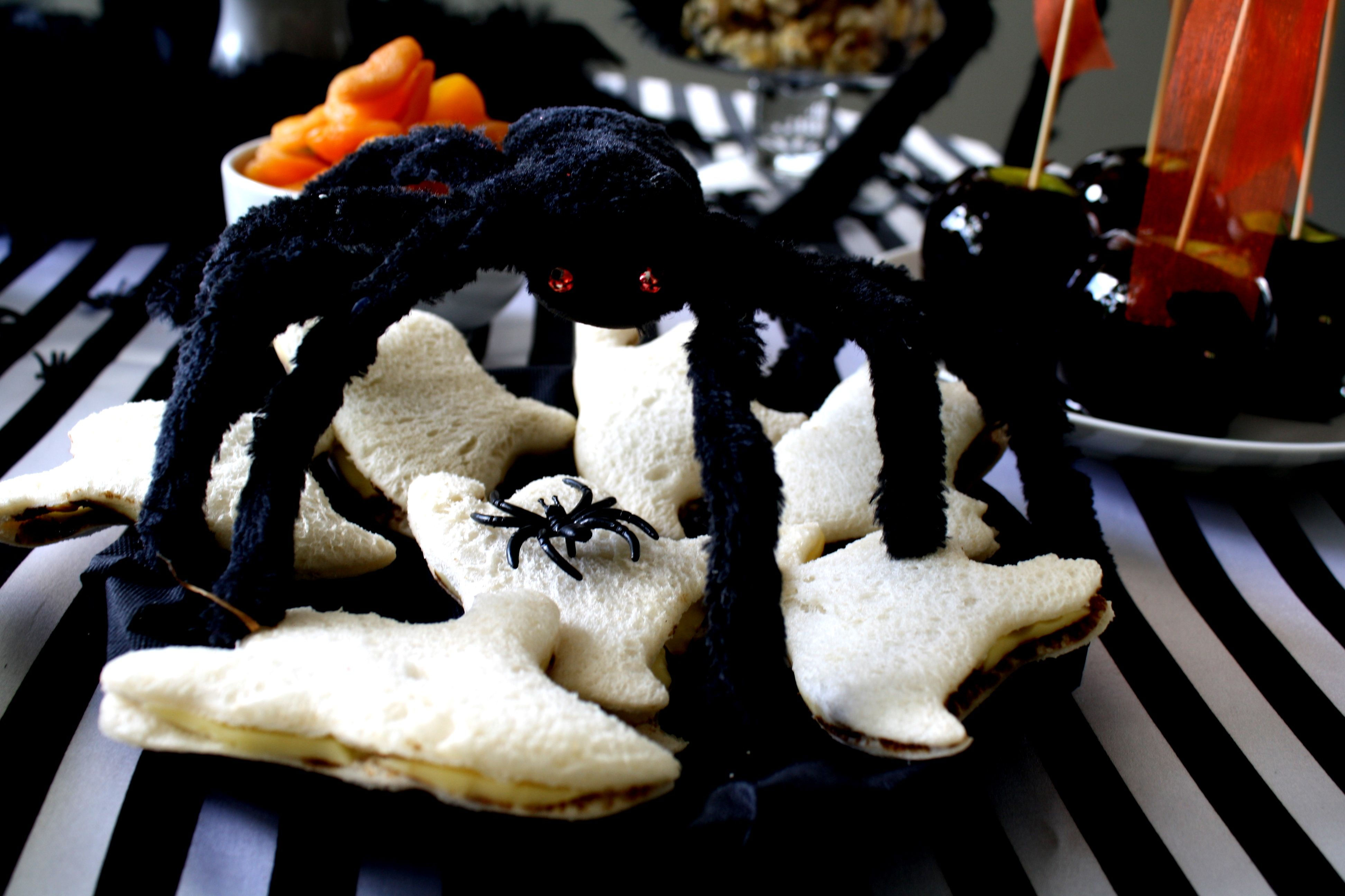 Wallpaper #SfS5OZMBKFX8bn3rL3dx251 Halloween Food Table Spiders Black and White Orange Theme Ghost