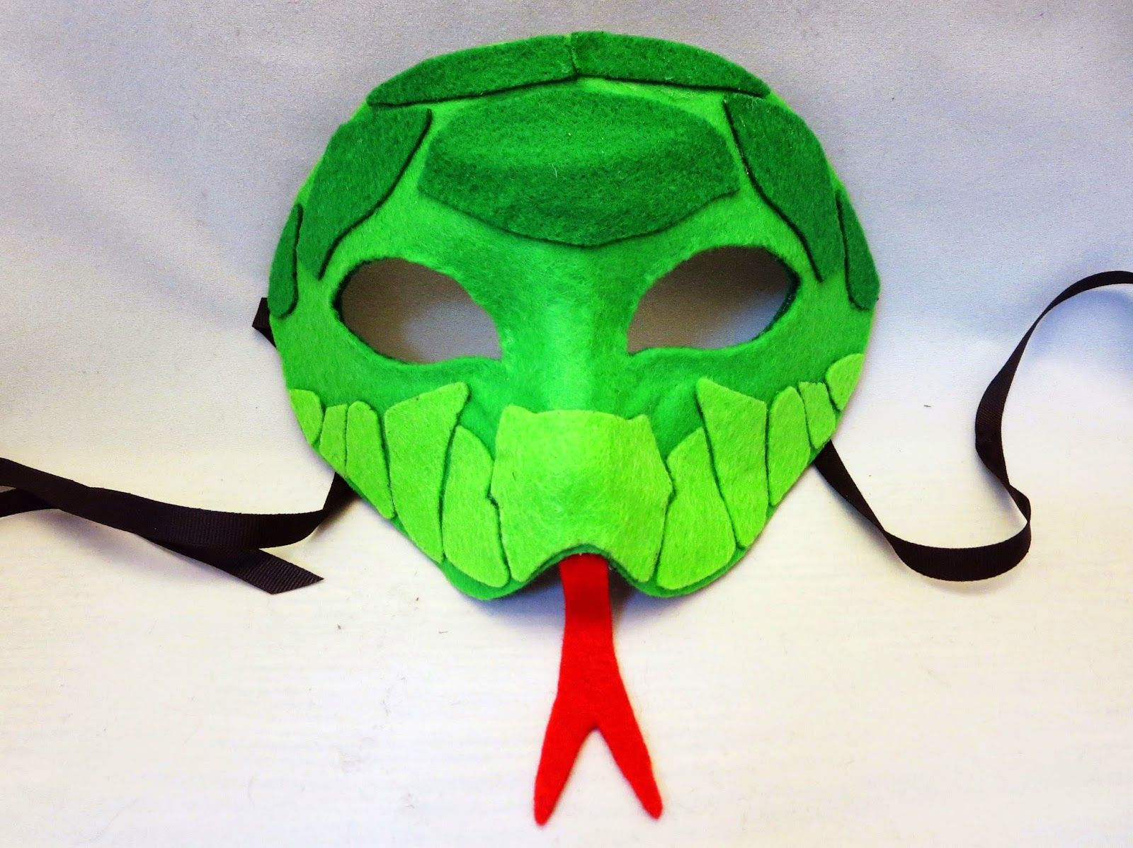 Wallpaper #32hUFJMBSpphPi3-iwOP105 2014 03snakechibimaskfinished1jpg 16001198 Felt Animal Masks