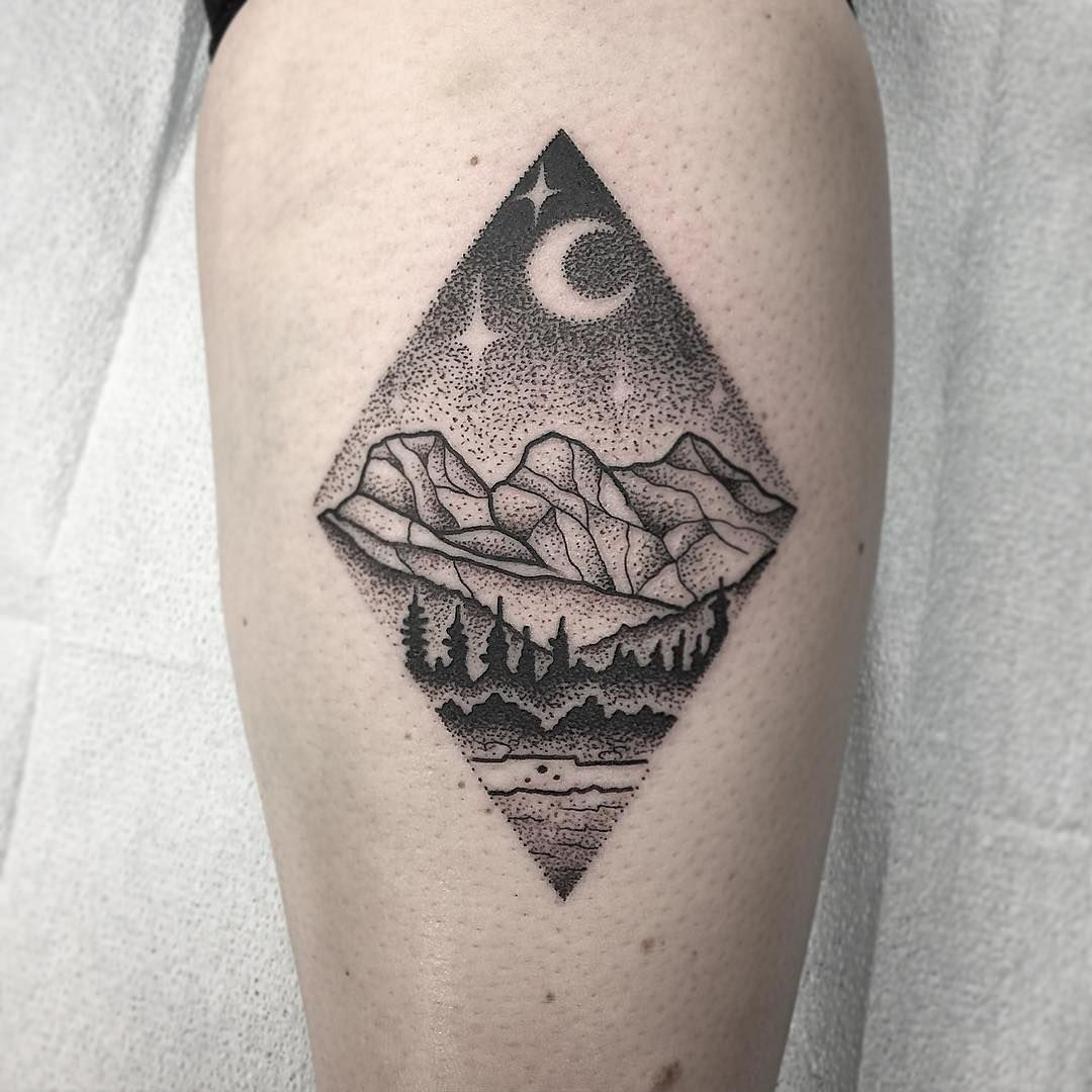 Wallpaper #QWeX9JIBSpphPi3-SXul240 Minimalist Mountain Tattoo Triangle Icmong