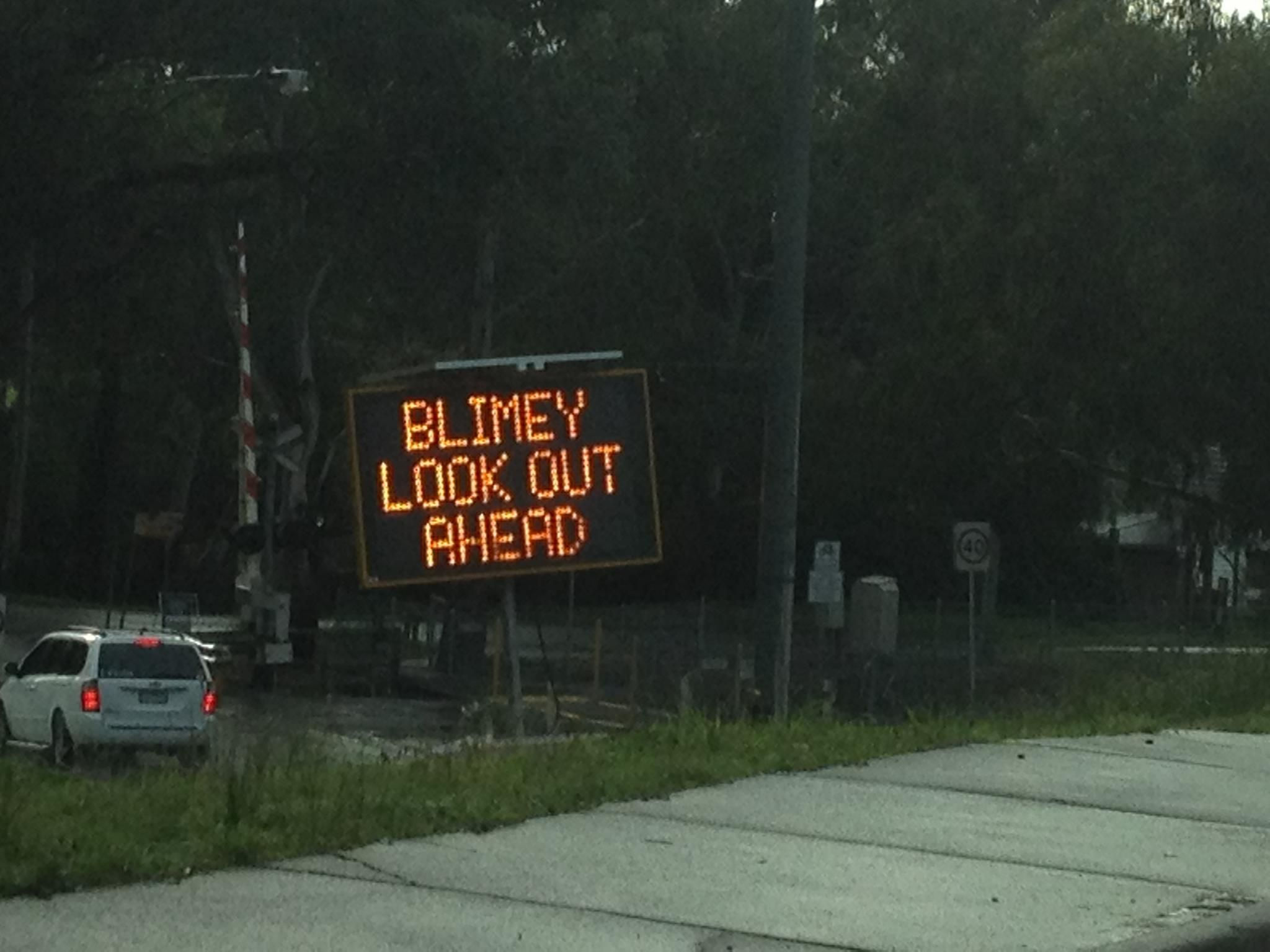 Wallpaper #xViDNJMBzN9vxX34bTyW176 Roadworks at Its Finest Meanwhile in Australia Funny Signs Smiles