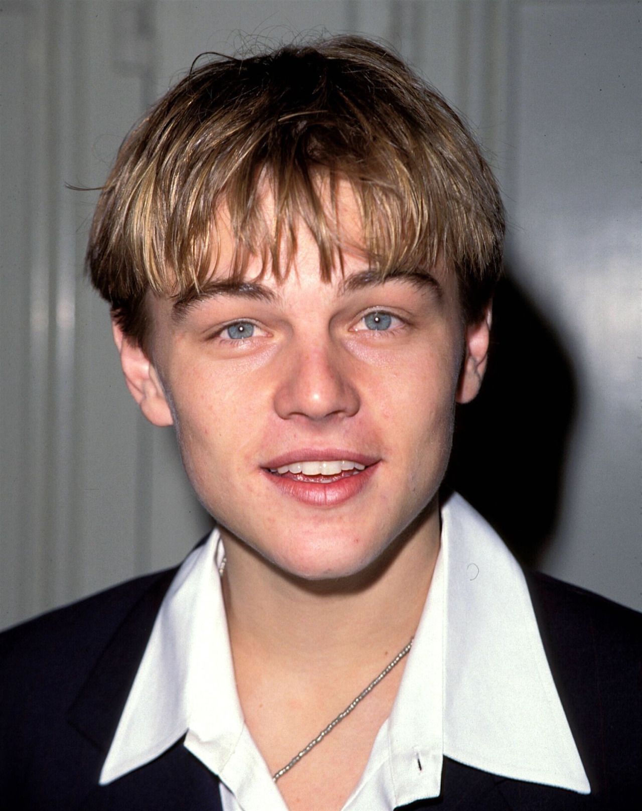 Wallpaper #Vmcg6ZIBSpphPi3-lEA2212 Leonardo Dicaprio 1995 Young Leonardo Dicaprio Leonardo Dicaprio