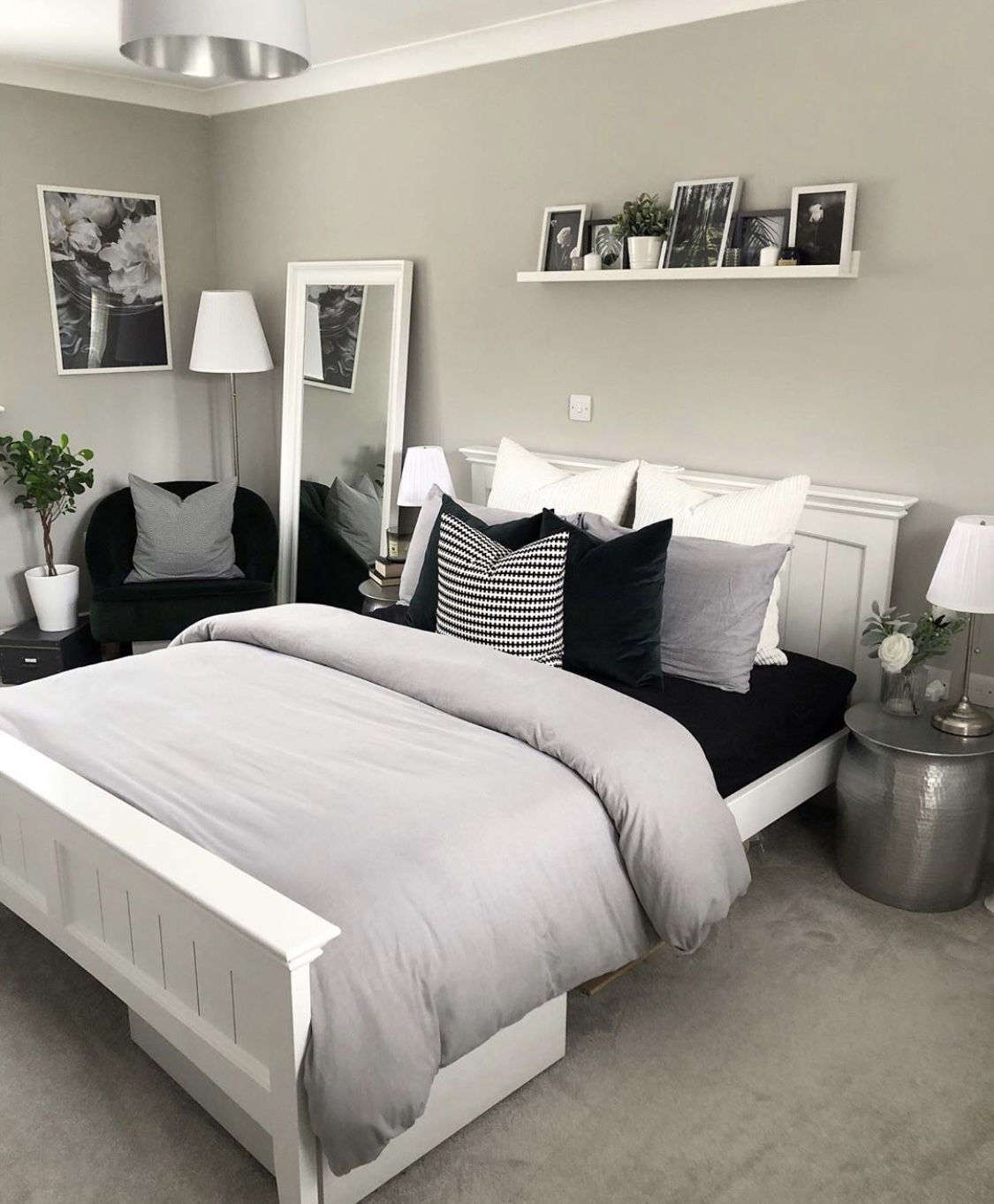 Wallpaper #7YfzMZMBPAdmKxa2YGKE60 Pinterest Aesthetic Grey and White Bedroom