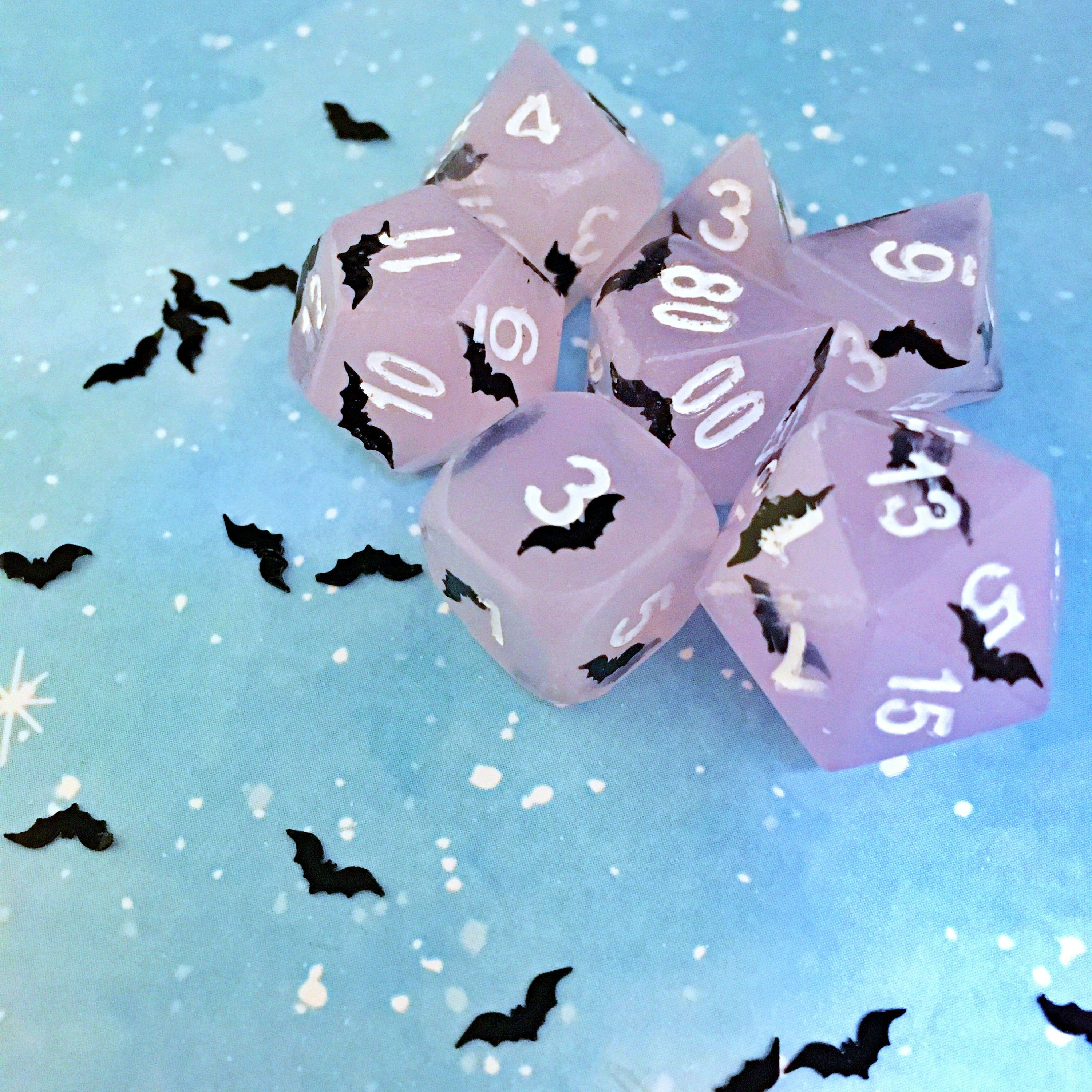 Wallpaper #S2cLE5MBSpphPi3-pP5k209 Light Purple Black Bats Dnd Dice Set for Dungeons and Dragons Table Top
