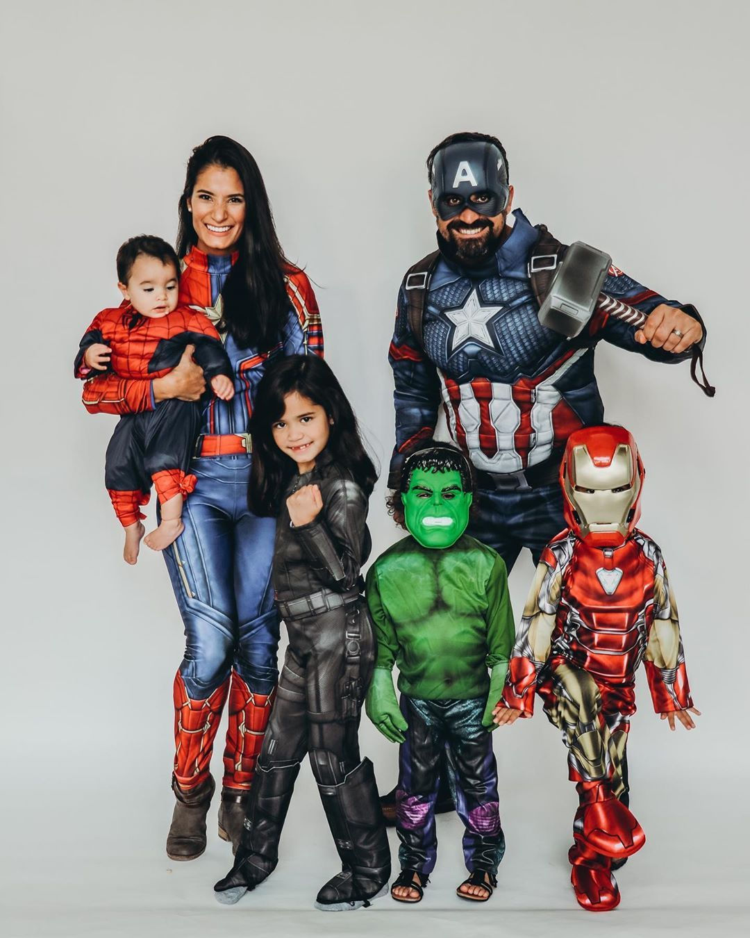 Wallpaper #V6eZMpMBlSzal8H189t4100 This Family Dressed Up as Their Favorite Marvel Superheroes This