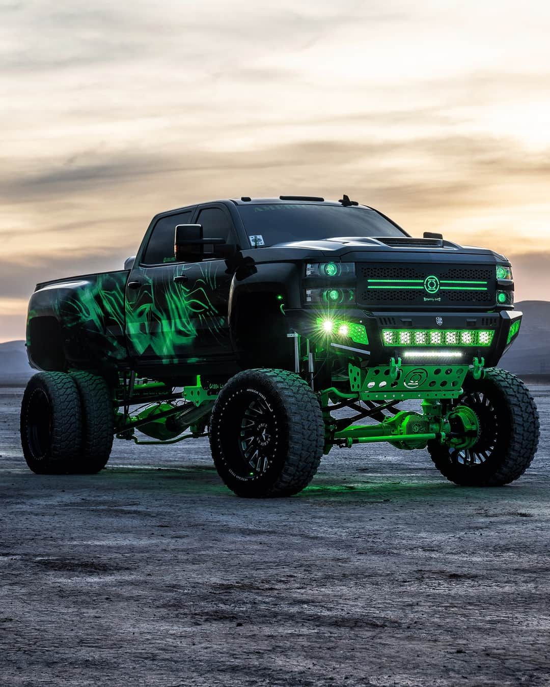 Wallpaper #zWdL9JIBSpphPi3-t3lY276 Pin by Michelle Barley on Carstrucksand 4 Wheelers Jacked Up Trucks