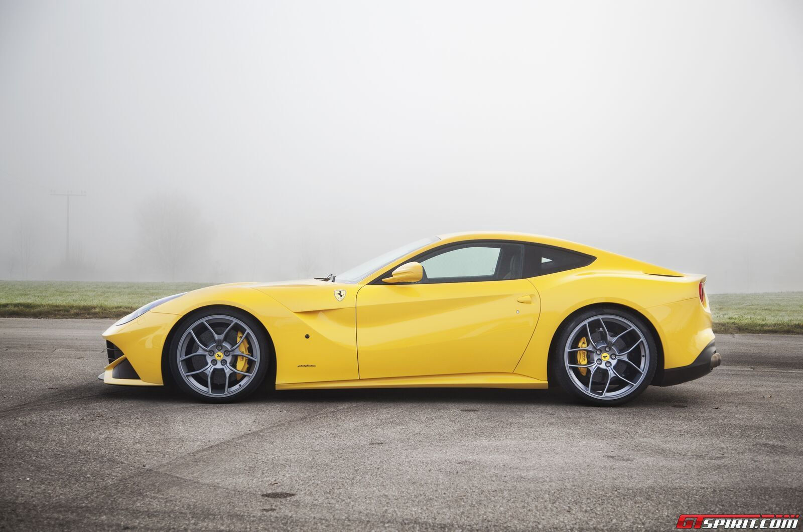 Wallpaper #QEVOjI4B7YBJg1BV7Zxm51 Novitec Rosso Ferrari F12 Berlinetta Photo 3 Yellow Car Mellow Yellow