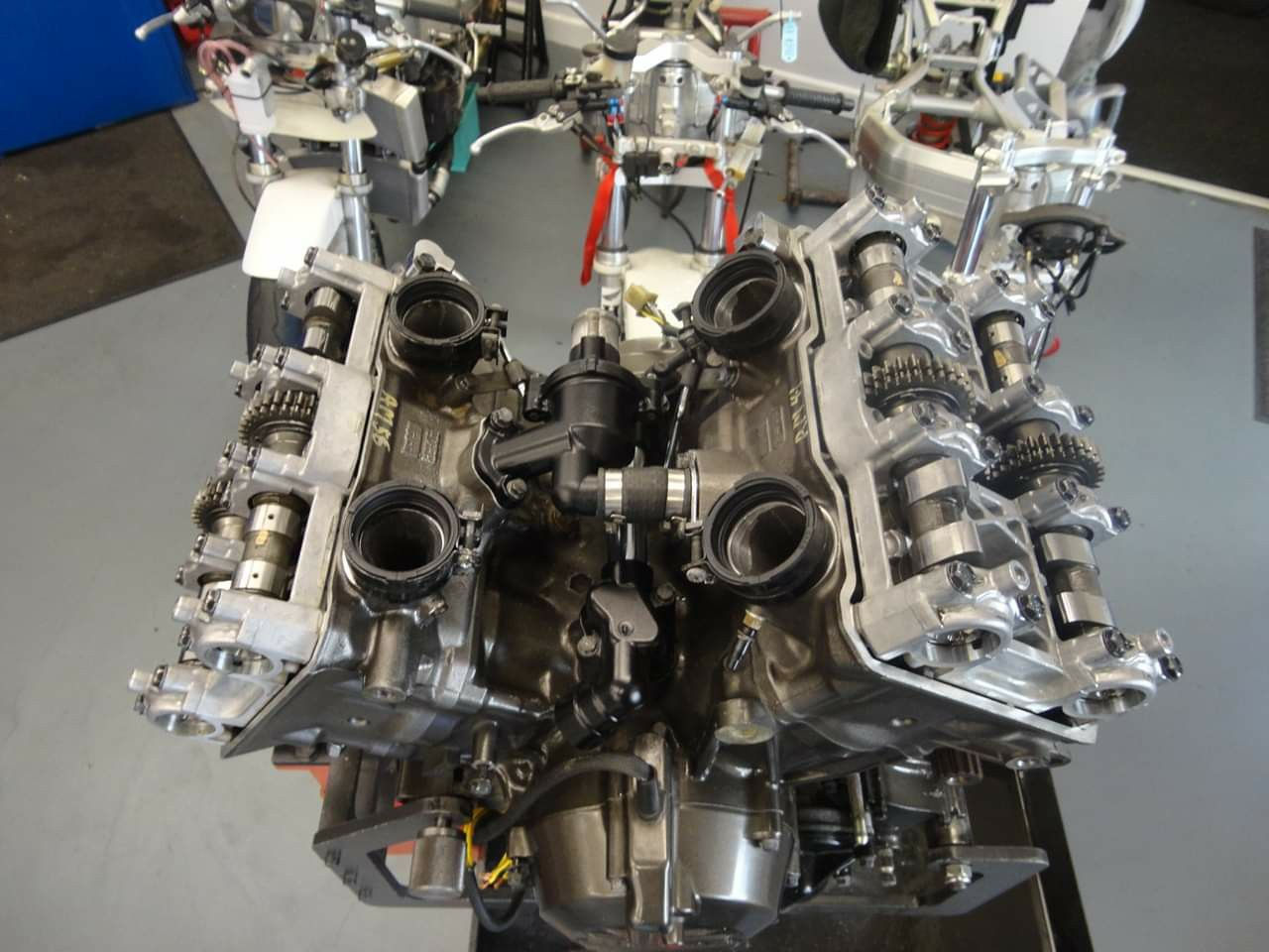 Wallpaper #pmgxIZMBSpphPi3-Ny_B14 Honda V4 Enginespinterestbill Corn