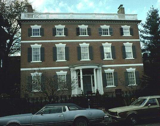 Wallpaper #qJy34JIBZHQxiYara7ci72 This Domestic House is Another Example of Federalist Architecture One