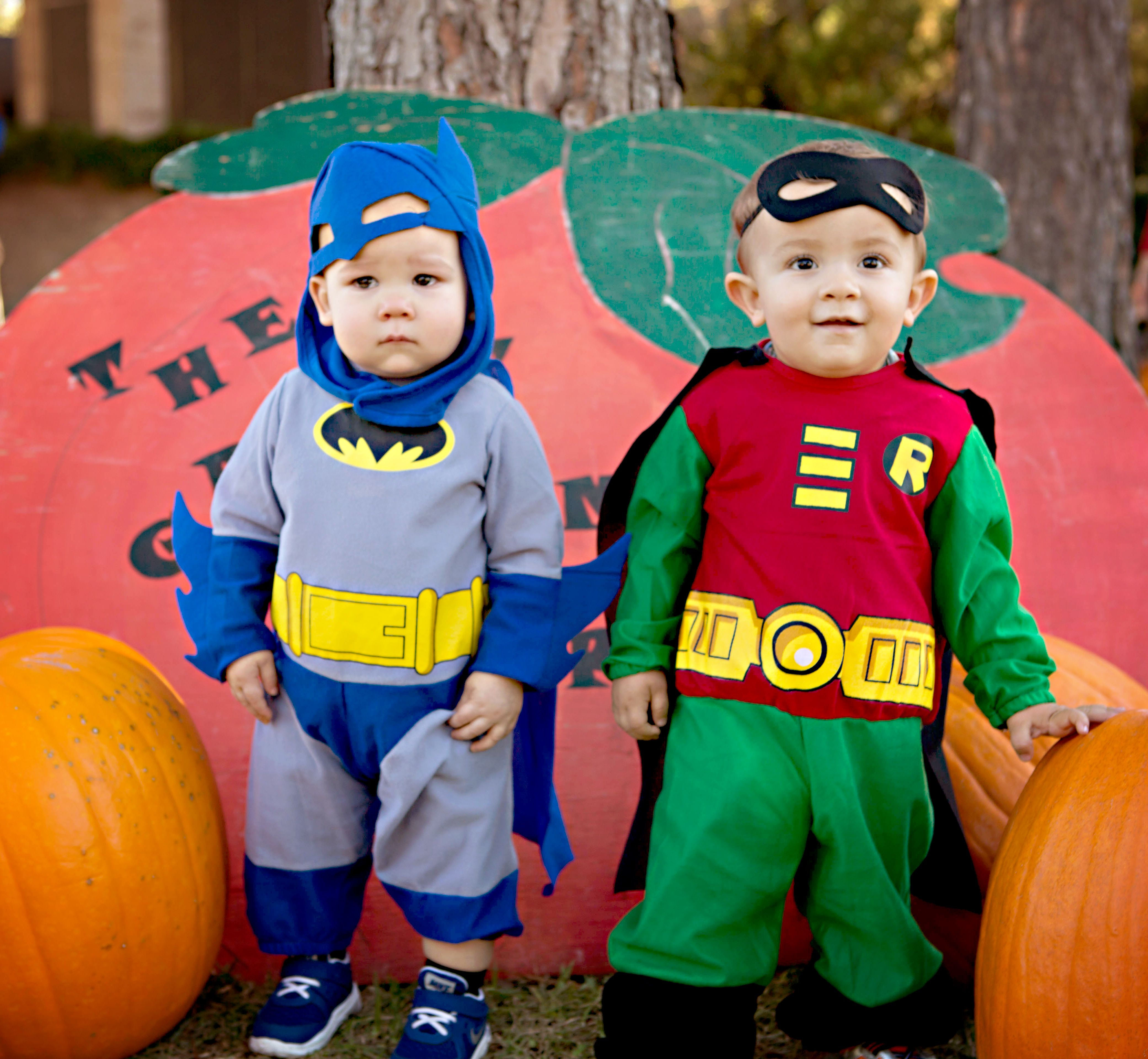 Wallpaper #uxnfK48BtGB6xQ78ao6l25 Baby Batman and His Trusty Sidekick Robin Photo Courtesy of Caroline