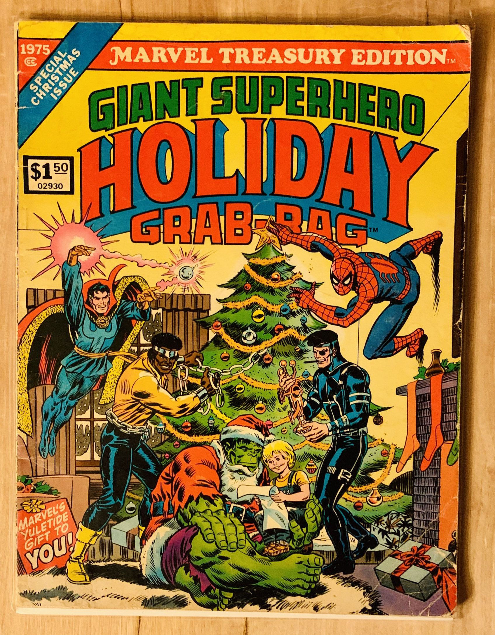 Wallpaper #zTG2NZMB5zzyi_yYsFdD17 Christmas Comic 1975 Vintage Marvel Giant Super Hero Holiday Etsy in