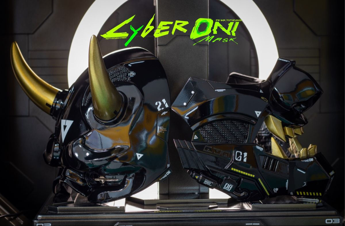 Wallpaper #d86KJZMB71dOy6JZqRSZ113 An Image of a Helmet and Horns on Display in Front of a Circular Sign