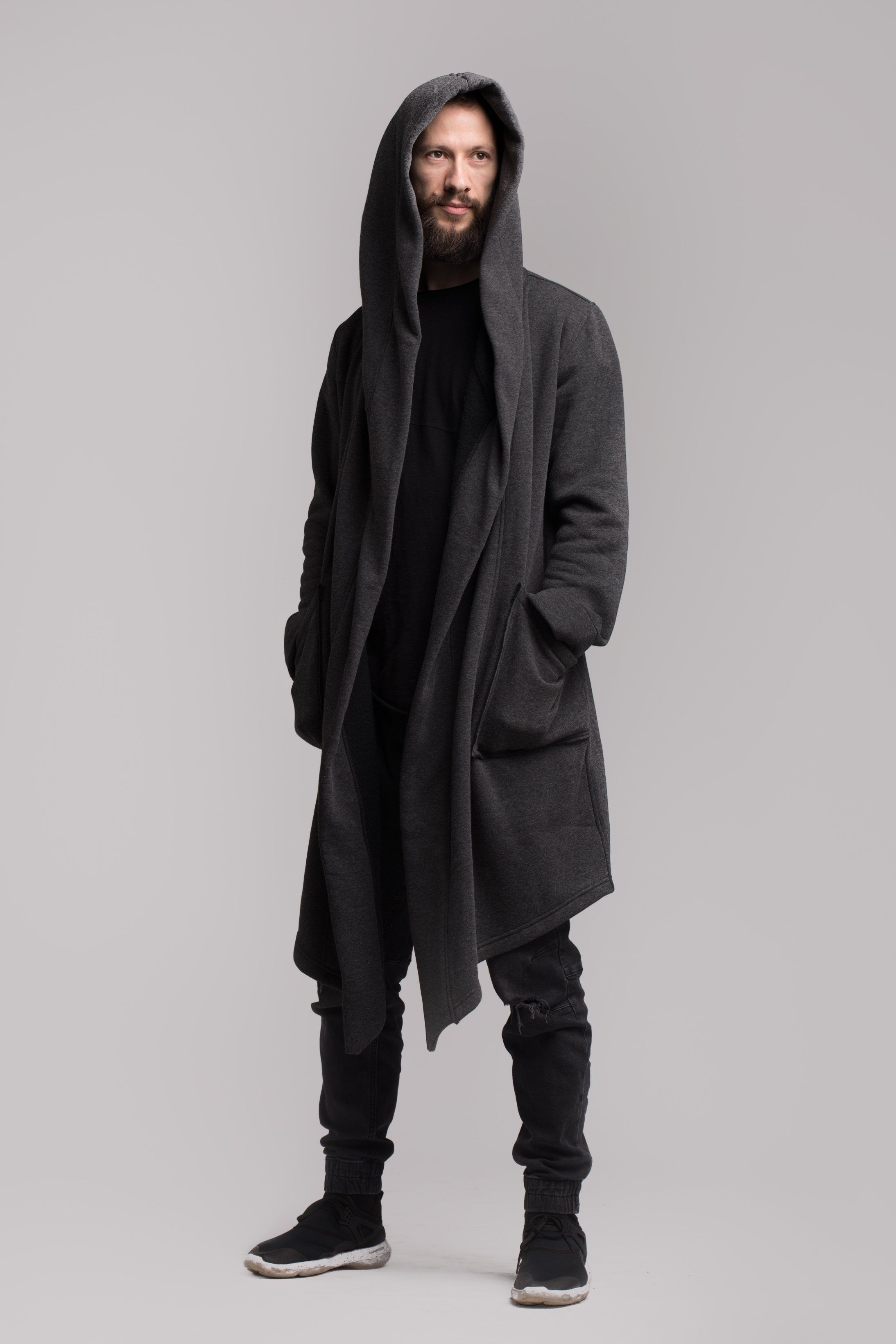 Wallpaper #r0VckI4B7YBJg1BVDp1n29 Grey Hooded Cloak Futuristic Fashion Cyberpunk Clothes Cyberpunk