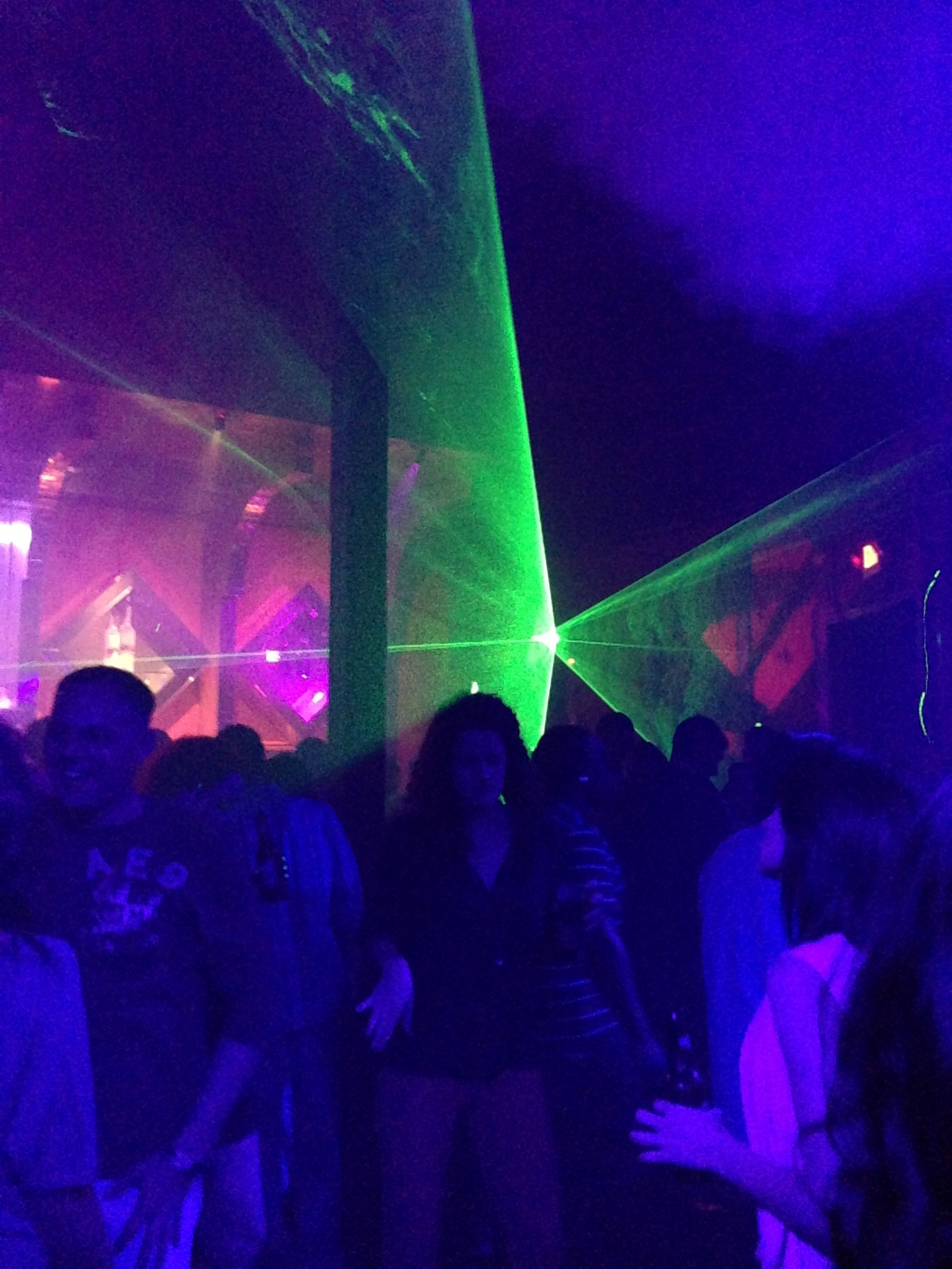 Wallpaper #32gqF5MBSpphPi3-sA2h70 Lights in the Club Neon Party Eye Candy Club