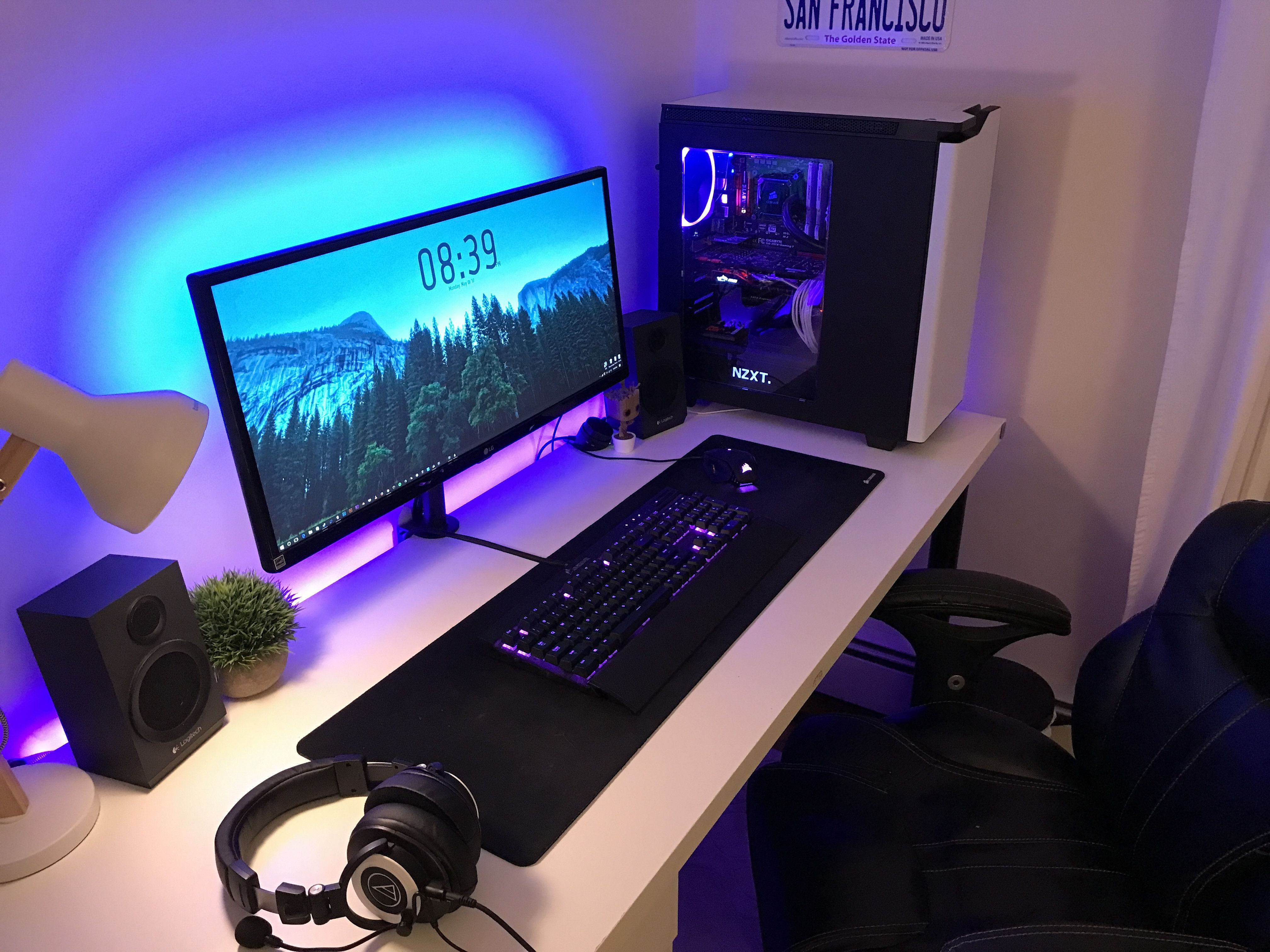 Wallpaper #Lh07LJMBlOZrFDOkAMrZ27 Minimalist Setup Cool Color Combo Game Room Design Setup Gaming Setup