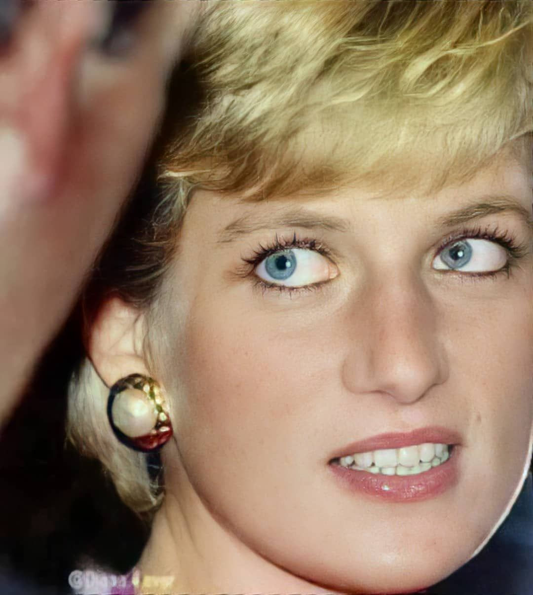 Wallpaper #N2gOGpMBSpphPi3-5BoP342 Diana Spencer Lady Diana Princess Diana Face Instagram Beads the