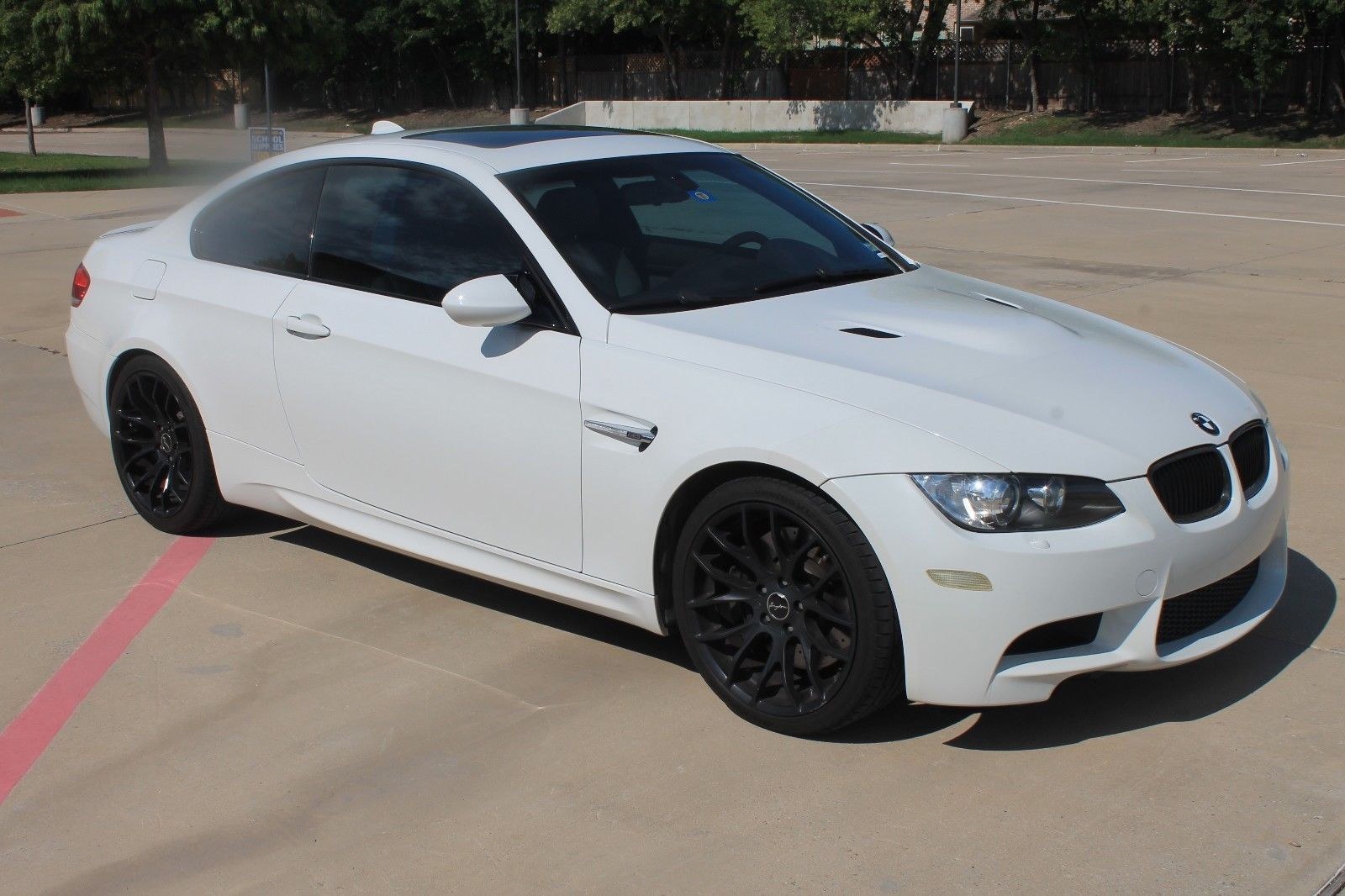 Wallpaper #amfn-JIBSpphPi3-Movo249 Awesome Great 2009 BMW M3 Base Coupe 2 Door Beautiful White E92 BMW M3