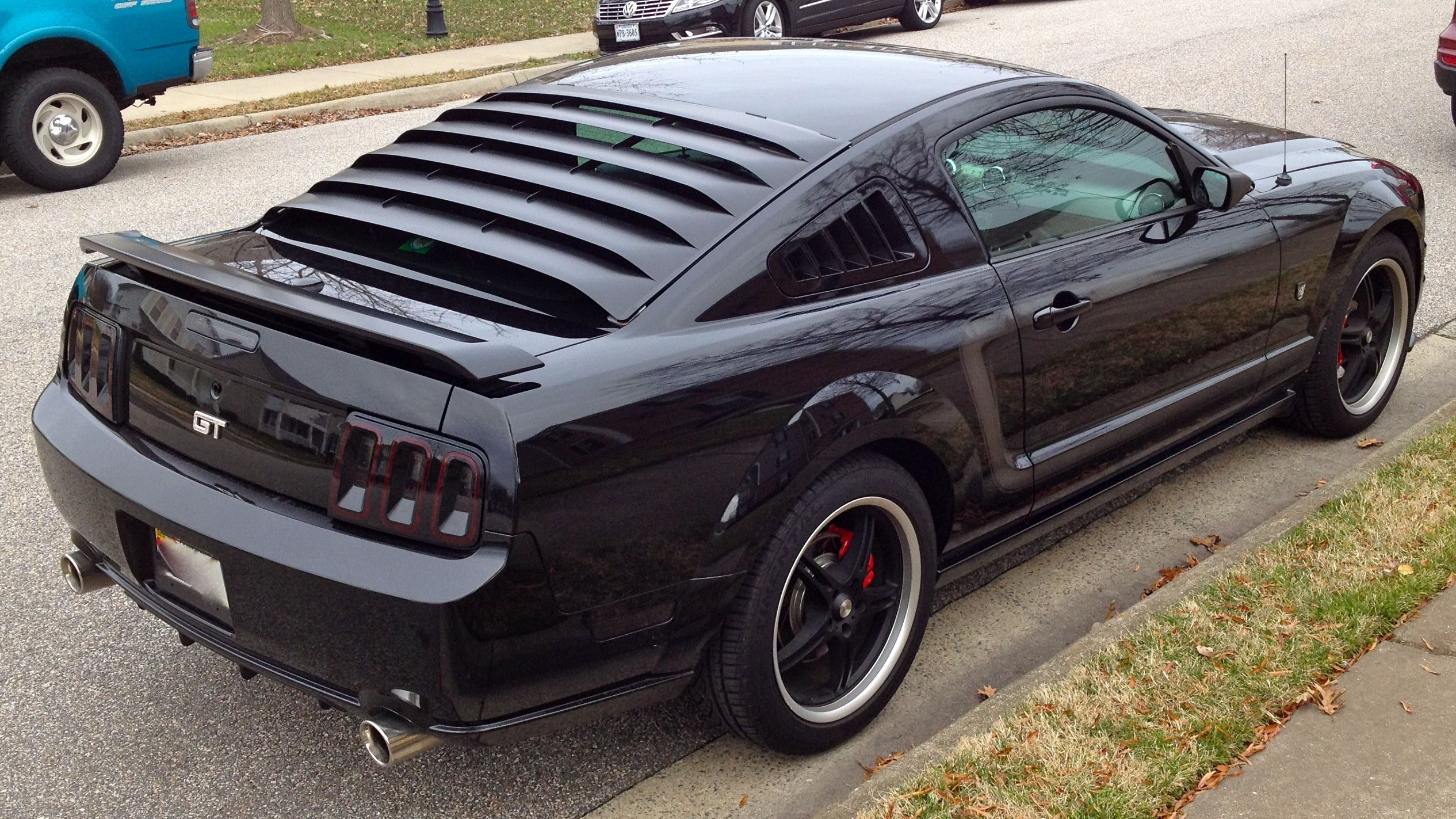 Wallpaper #12jpFZMBSpphPi3-lglt113 Black 2007 Mustang GT with Raxiom 2013 Style Tail Lights Shaved Rear