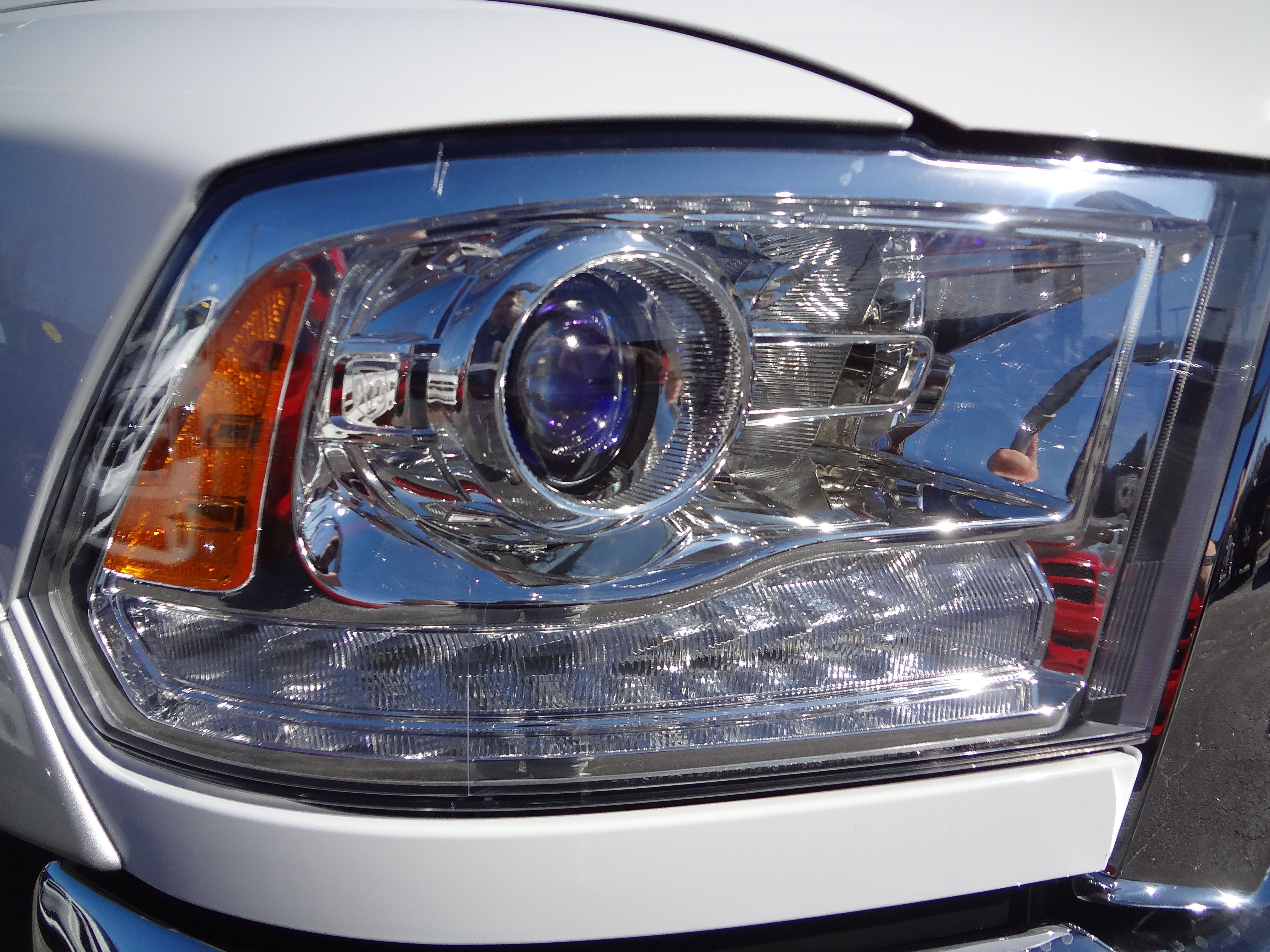 Wallpaper #IGdOAZMBSpphPi3-xqpU15 2014 Ram Projector Headlight with LED Projector Headlights