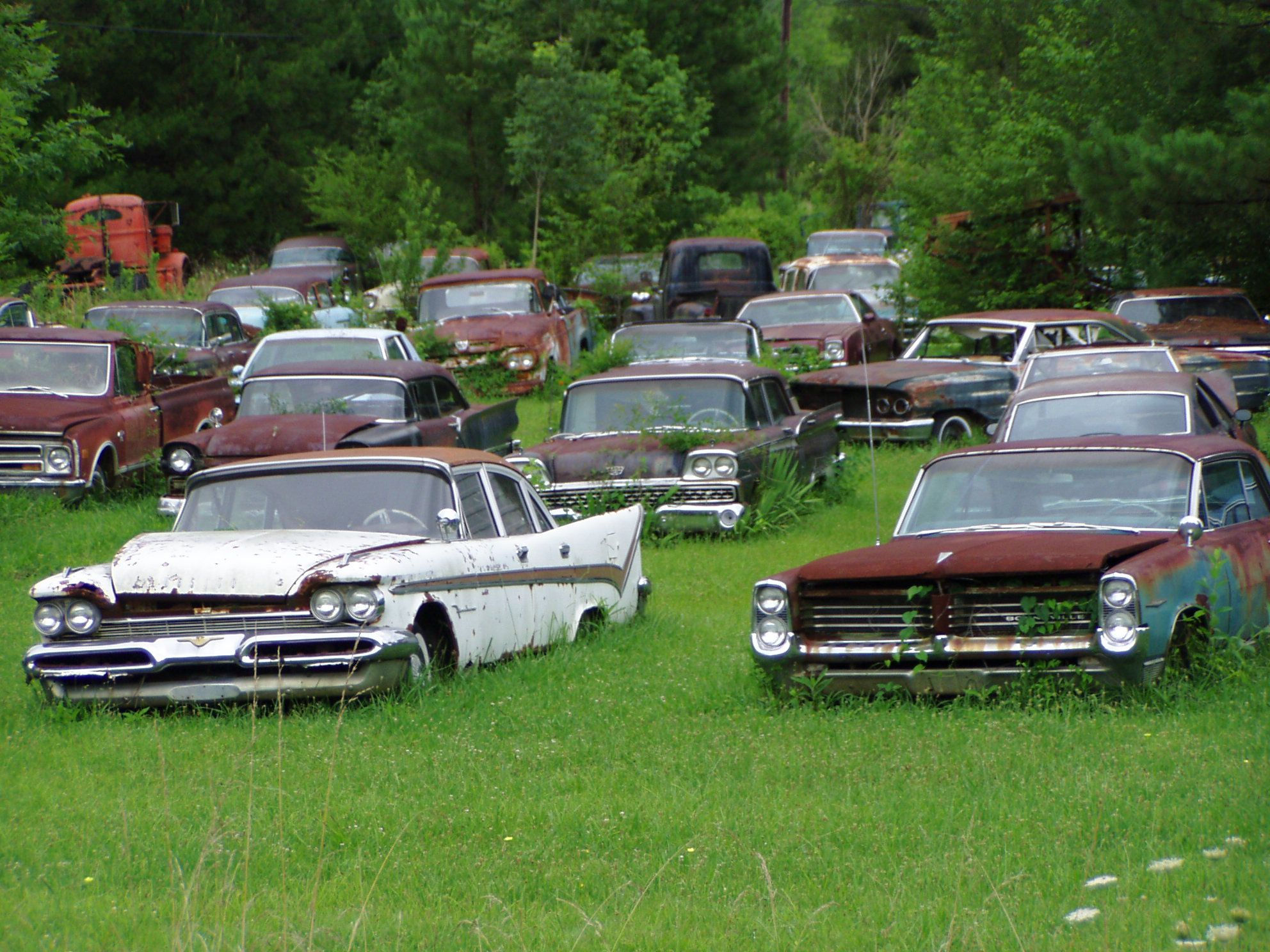 Wallpaper #SCzLSZMB0E1QgA7wqPTc287 Junk Yard Cars Barn Find Cars Junkyard Abandoned Cars
