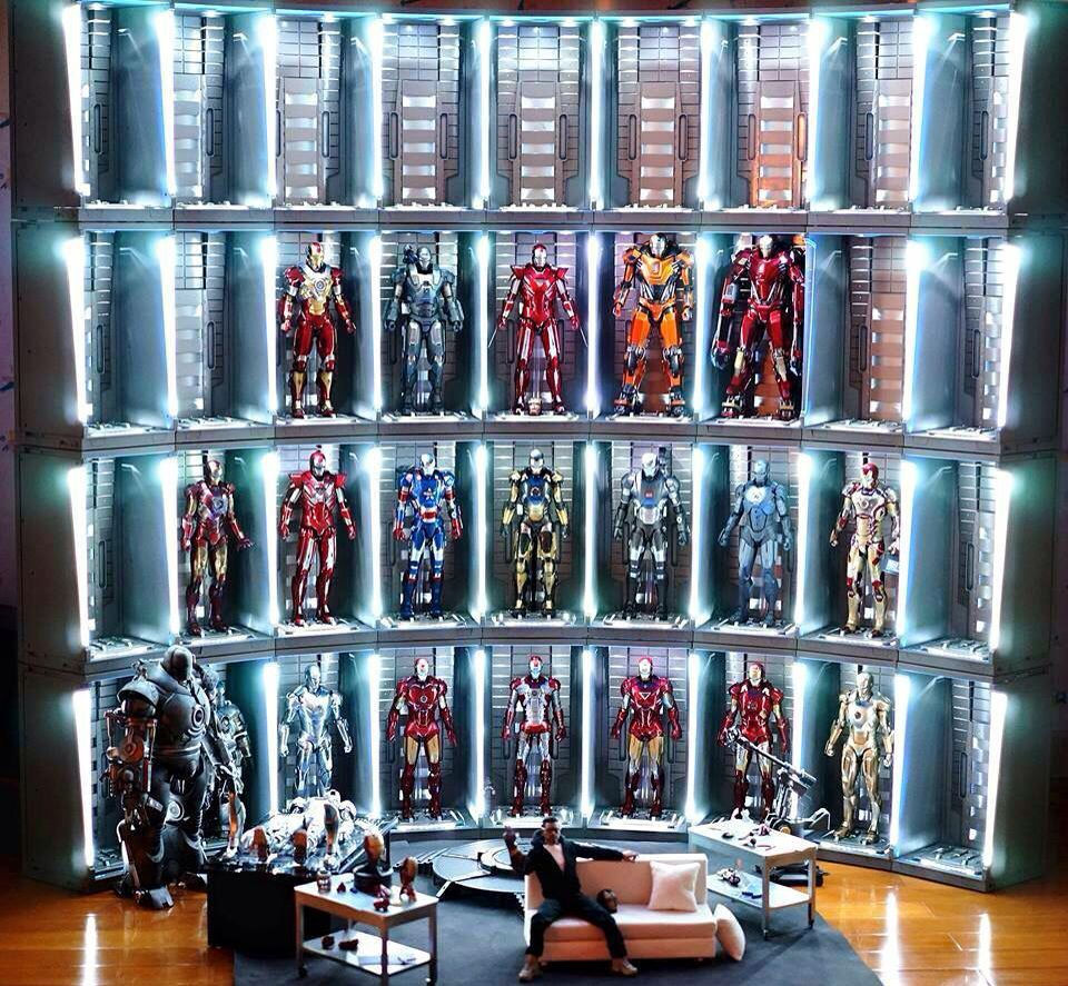 Wallpaper #-bkg3pIBJvJKYCmEzgMB198 Action Figure Display Action Figures Batcave Display Design Iron
