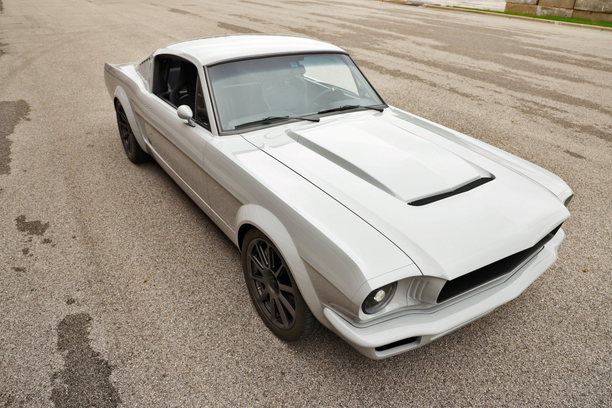 Wallpaper #80VAk44B7YBJg1BV_J6s35 Pure Sports Car White Ford Mustang with Custom Body Accents Carid