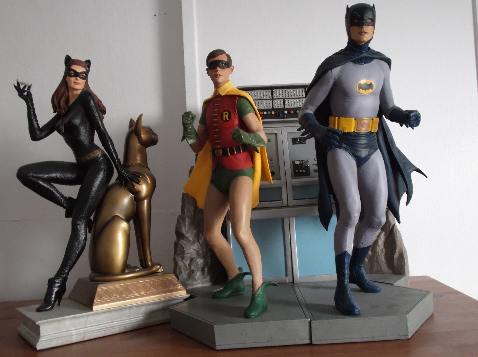Wallpaper #nkIvPZMBOBpx0NhmCsP754 Tweeterhead 1966 Batman Robin Catwoman West Ward Newmar Statues Figures