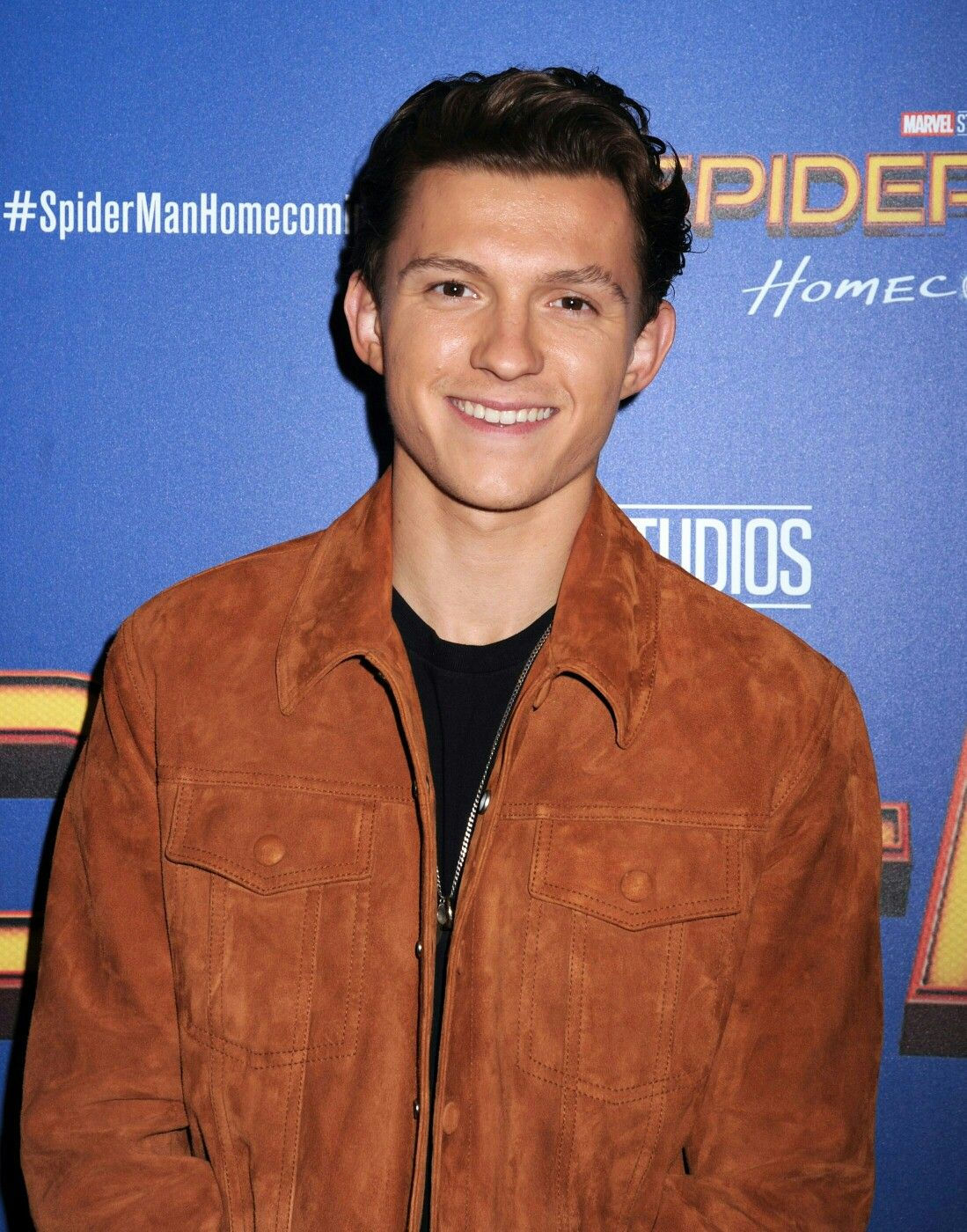 Wallpaper #01679 HD Peter Jacket Reference 1jpg 2200 X 3600 at 17 MCU Peter Parker