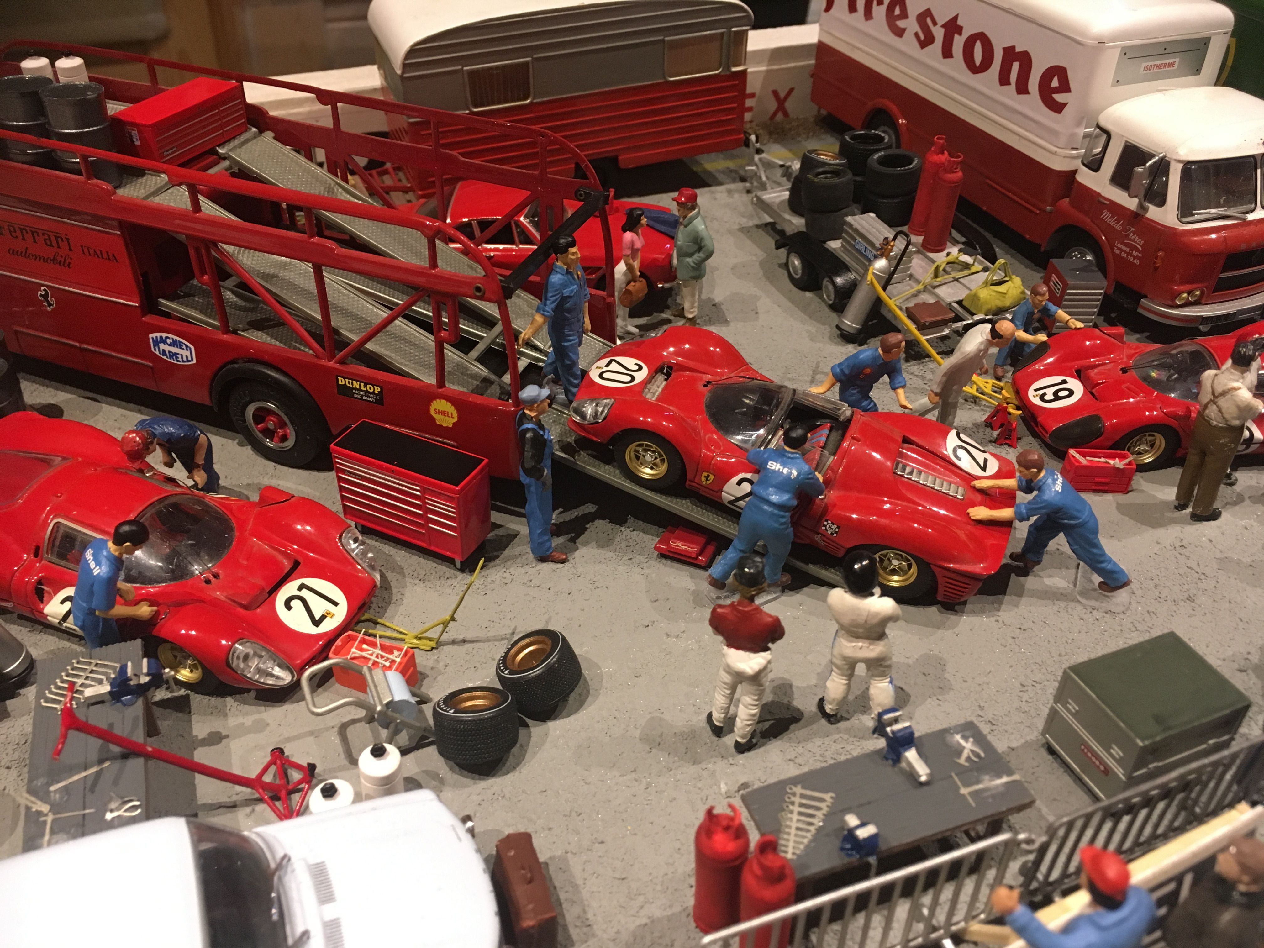 Wallpaper #HGew95IBSpphPi3-v4c4327 Diecast Models Diecast Cars Model Kits Car Model Ferrari Racing