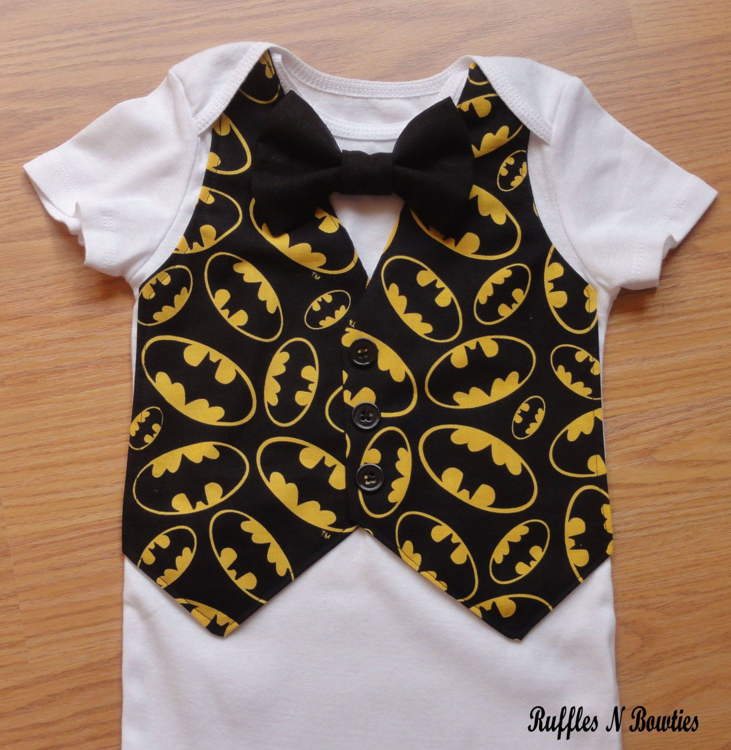 Wallpaper #OGdH-JIBSpphPi3-nIkz171 Batman Superhero Vest Bowtiecutomizable Personalizable