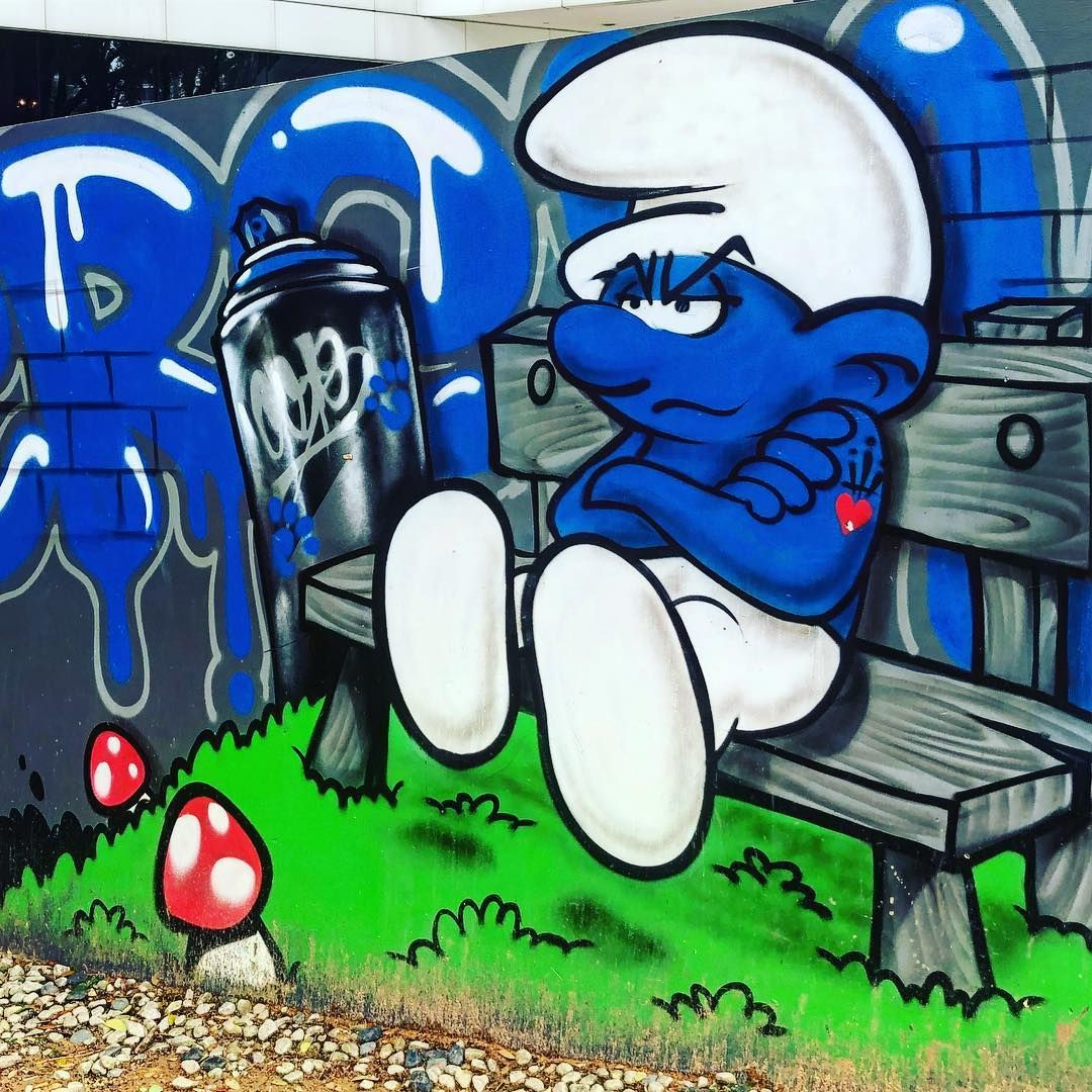 Wallpaper #jmdi6pIBSpphPi3-iEY-259 Grumpy Smurf Streetart Smurf Singapore Graffiti Grafittiart