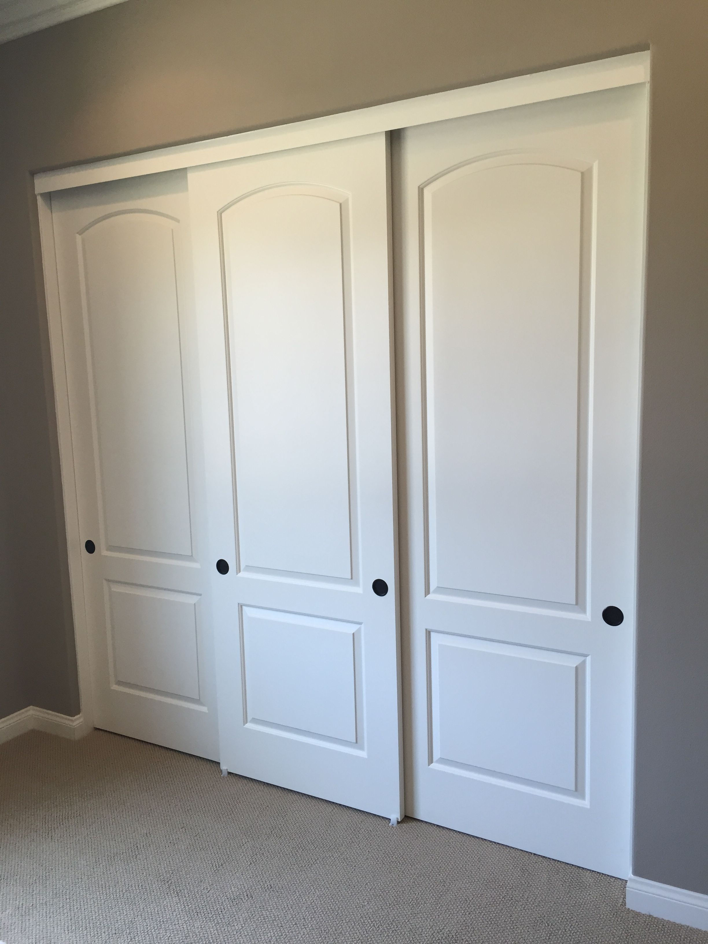 Wallpaper #f3476 Room with Three Doors 668514 Vector Art at Vecteezy