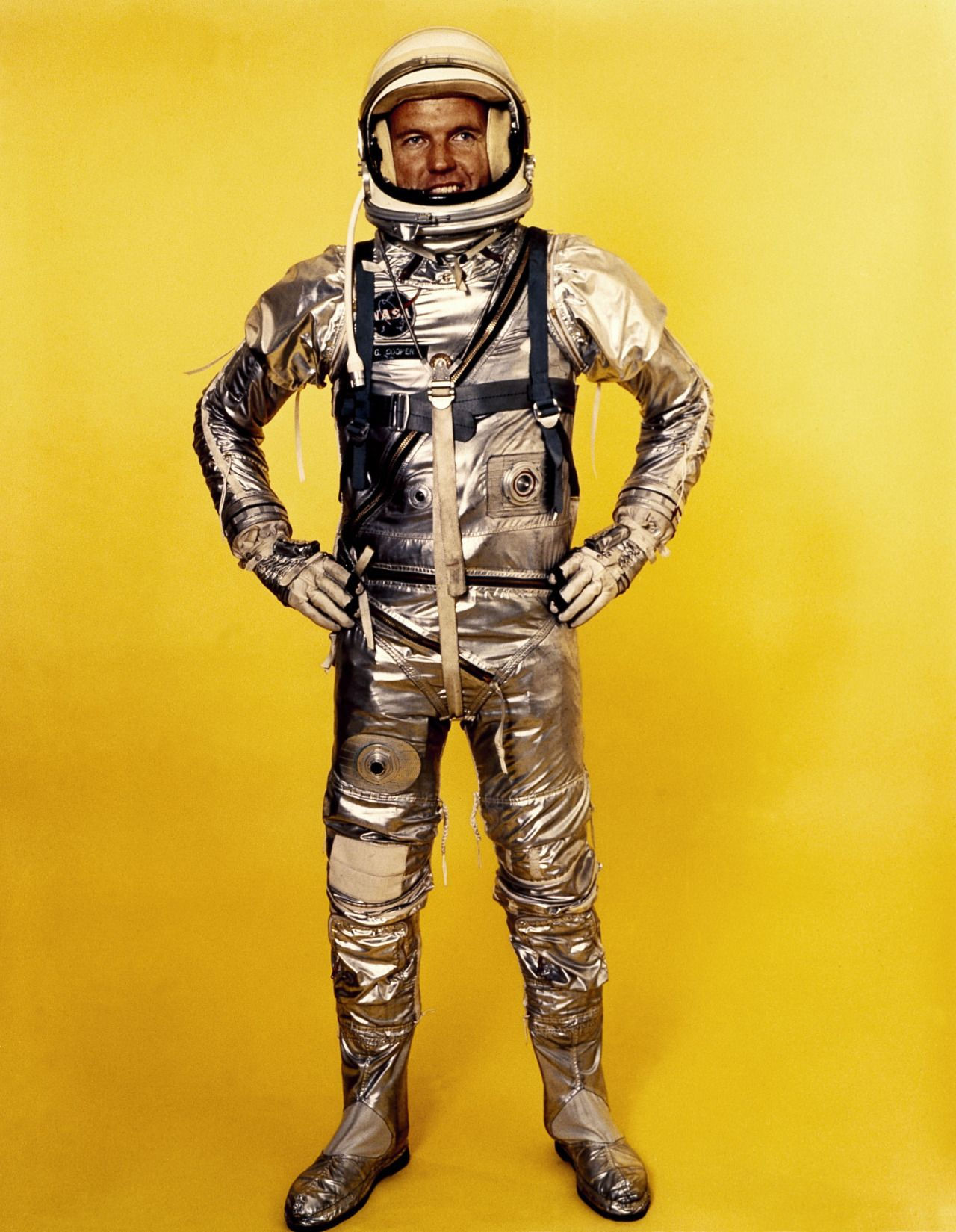 Wallpaper #e2eE_JIBSpphPi3-ZZiW127 Lets Modernize the World Together Photo Space Suit Nasa Space