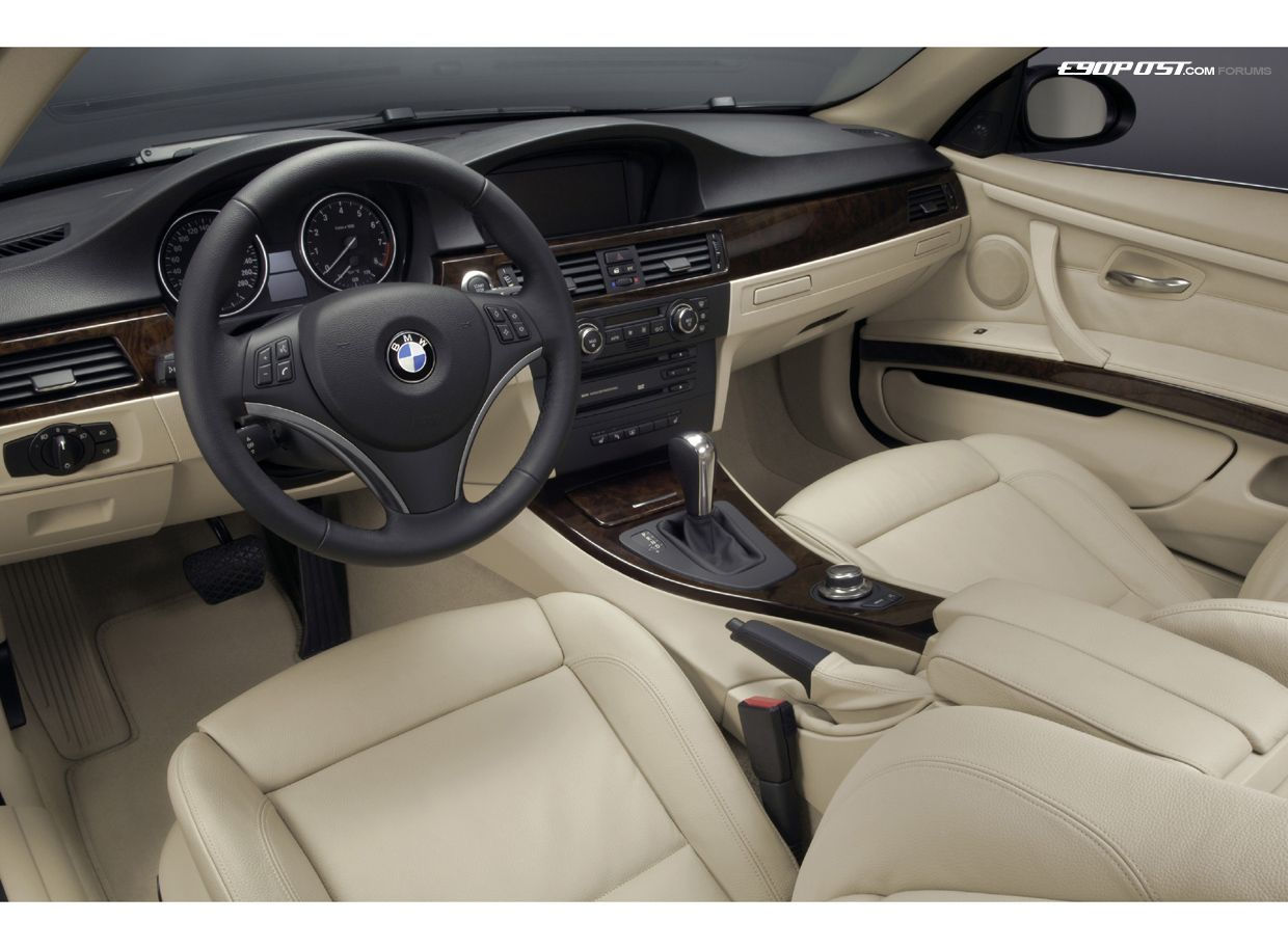 Wallpaper #trjqXJcB0bsTqiZT4LmI167 BMW E92 3 Series This Exhibits Visual Separation of the Dash and