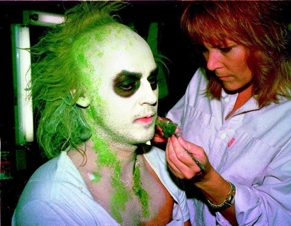 Wallpaper #-LjD1pIBJvJKYCmEct8x269 Here Are 16 Behind the Scenes Photos from Beetlejuice Beetlejuice