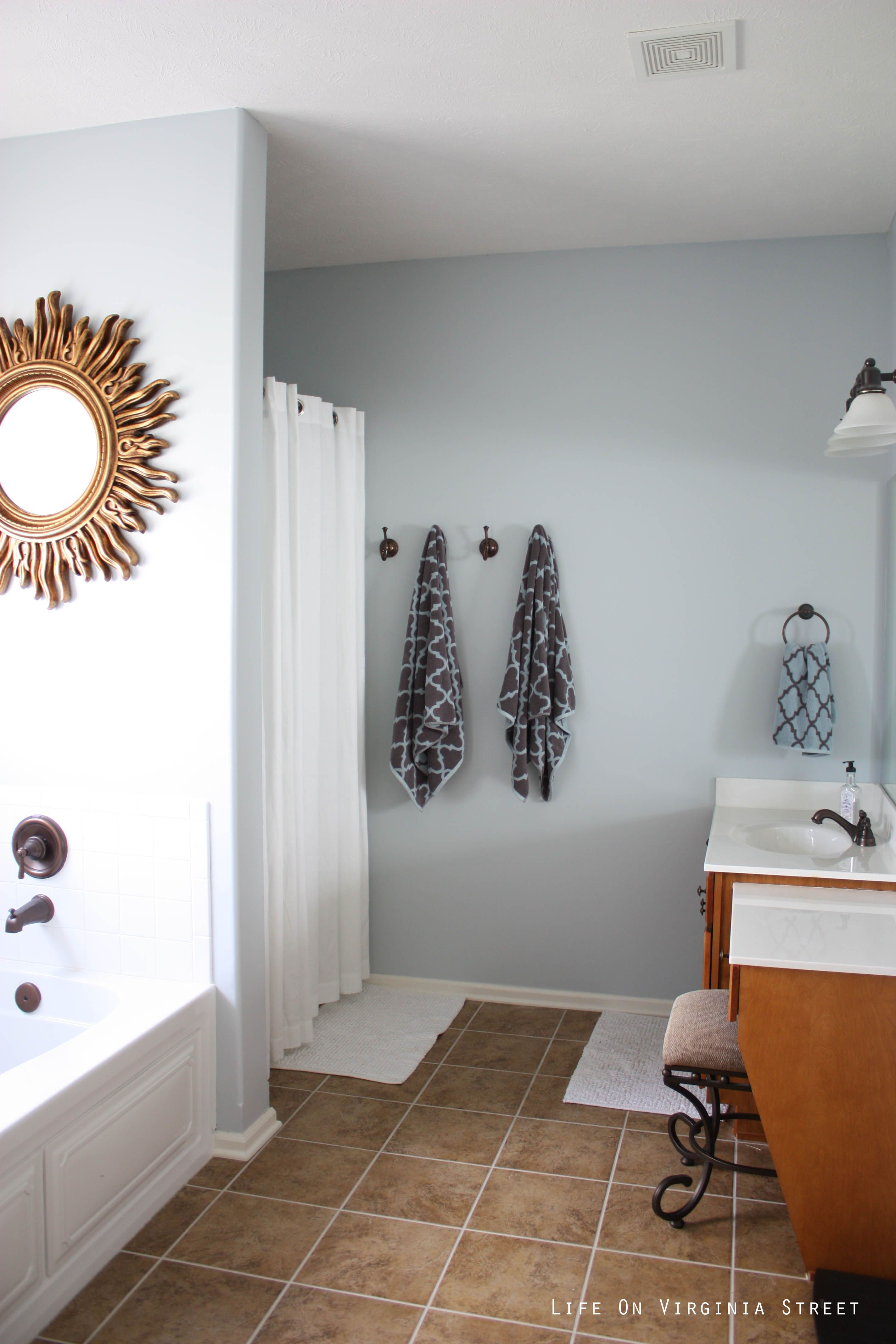 Wallpaper #2GhiFZMBSpphPi3-NgdA46 Home 2 Tour Life on Virginia Street Room Paint Colors Bathroom