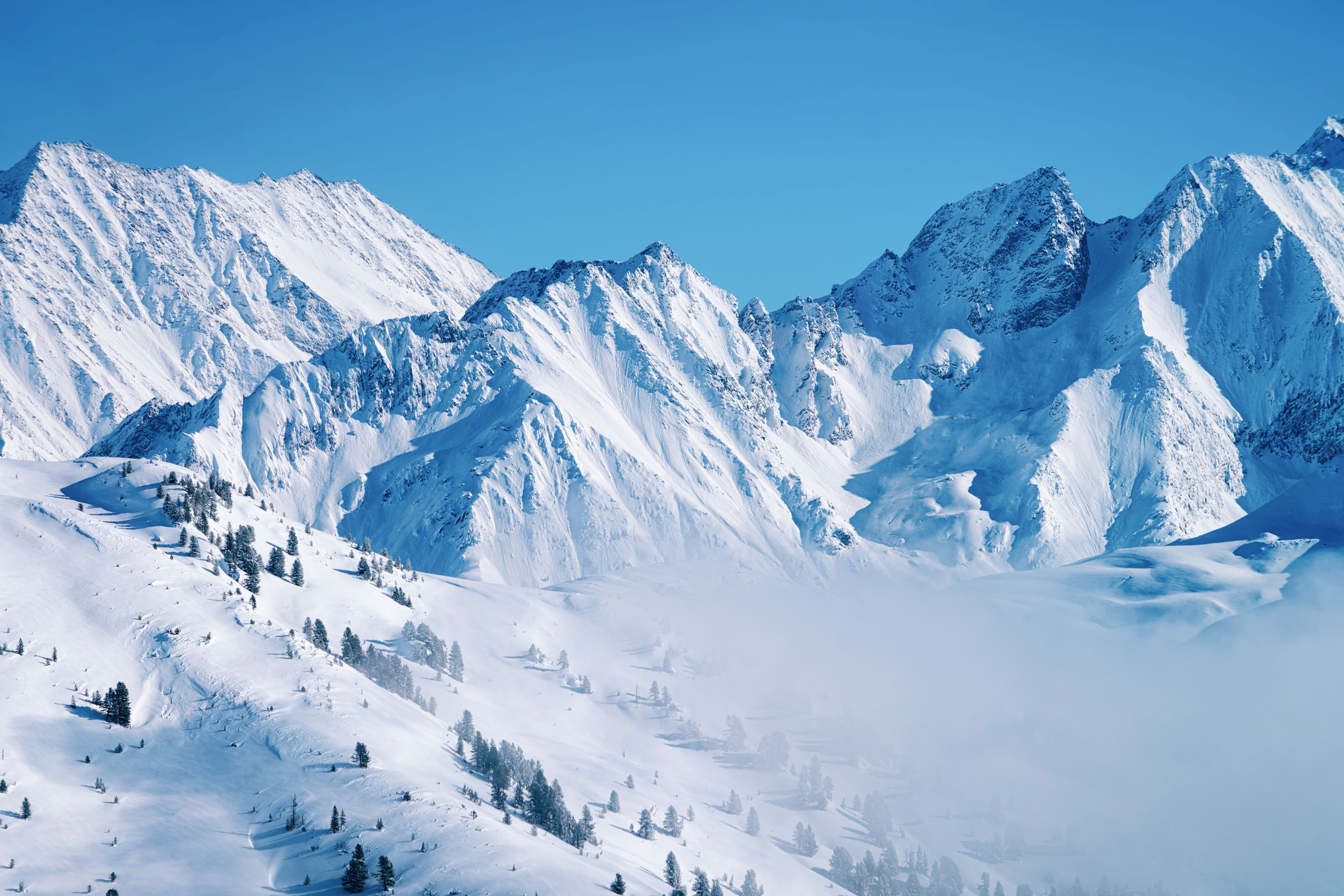 Wallpaper #s-9ES5MBMN-XEVvVNzoH2 Zoom Meeting Background Mountains