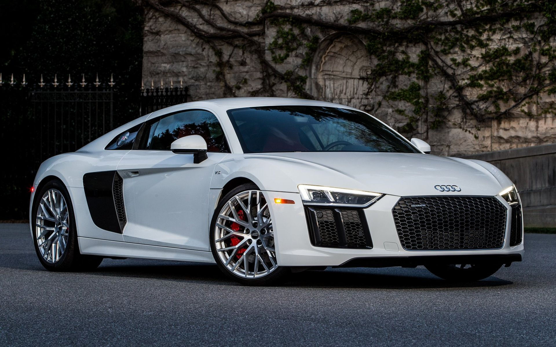 Wallpaper #yWco-pIBSpphPi3-TI9176 2017 Audi R8 the 2017 R8 Has a New V10 Engine That Delivers Plenty of