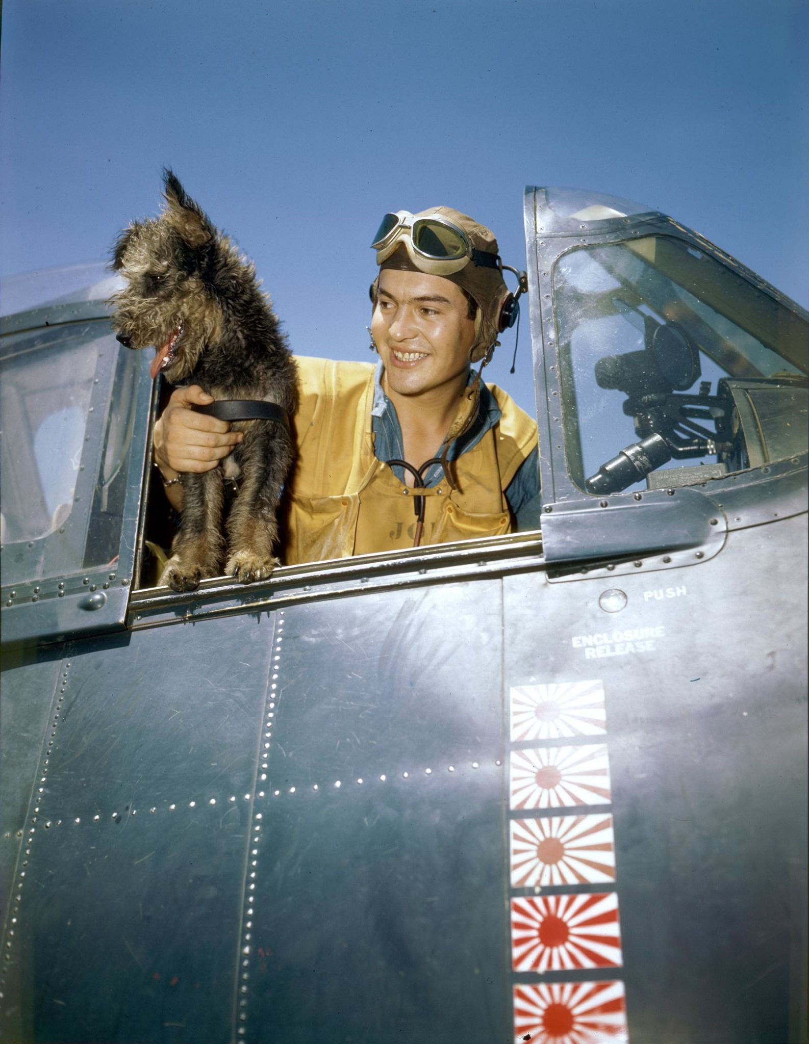 Wallpaper #hrgO15IBJvJKYCmELuEg69 Arm3c Robert L Brown of Denver Colorado Poses in the Cockpit of an