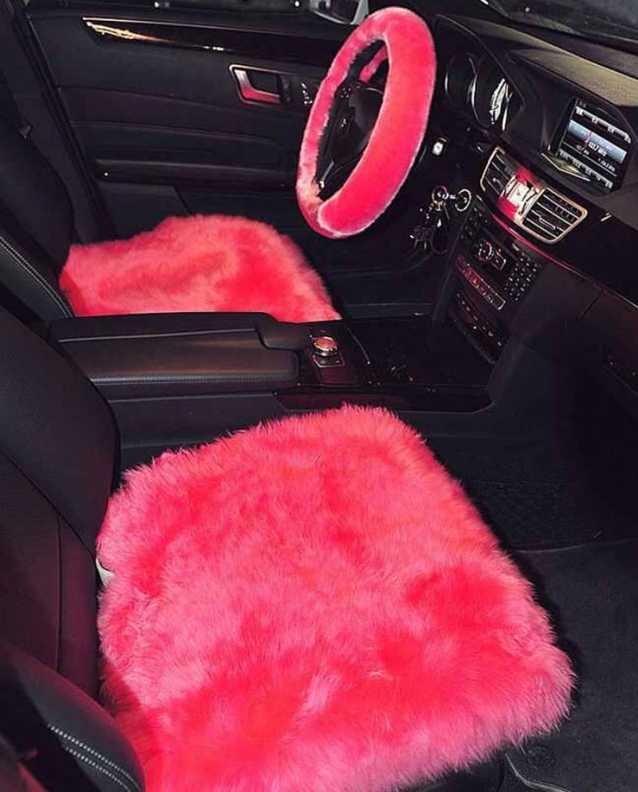 Wallpaper #OmeU-JIBSpphPi3-QYpX323 Pin on Roscado Pink Car Interior Pink Car Accessories Car Interior