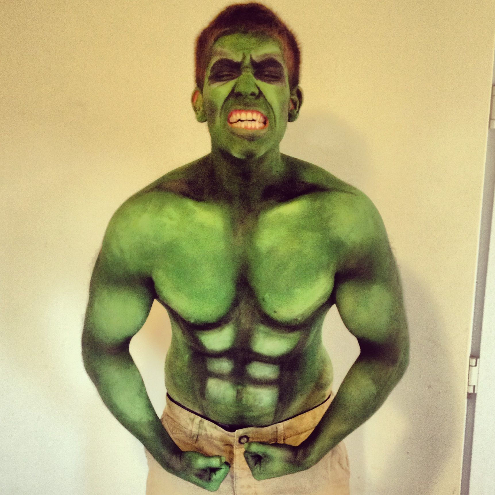 Wallpaper #2GgpF5MBSpphPi3-XA1q20 Transform into a Superhero with Hulk Makeup