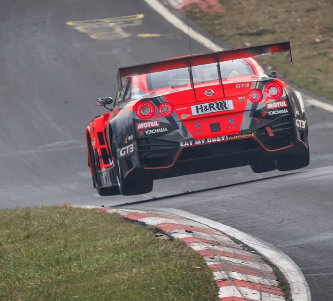 Wallpaper #bGgGF5MBSpphPi3-Rg1x27 Flying at Nurburgring with the Nissan GTR