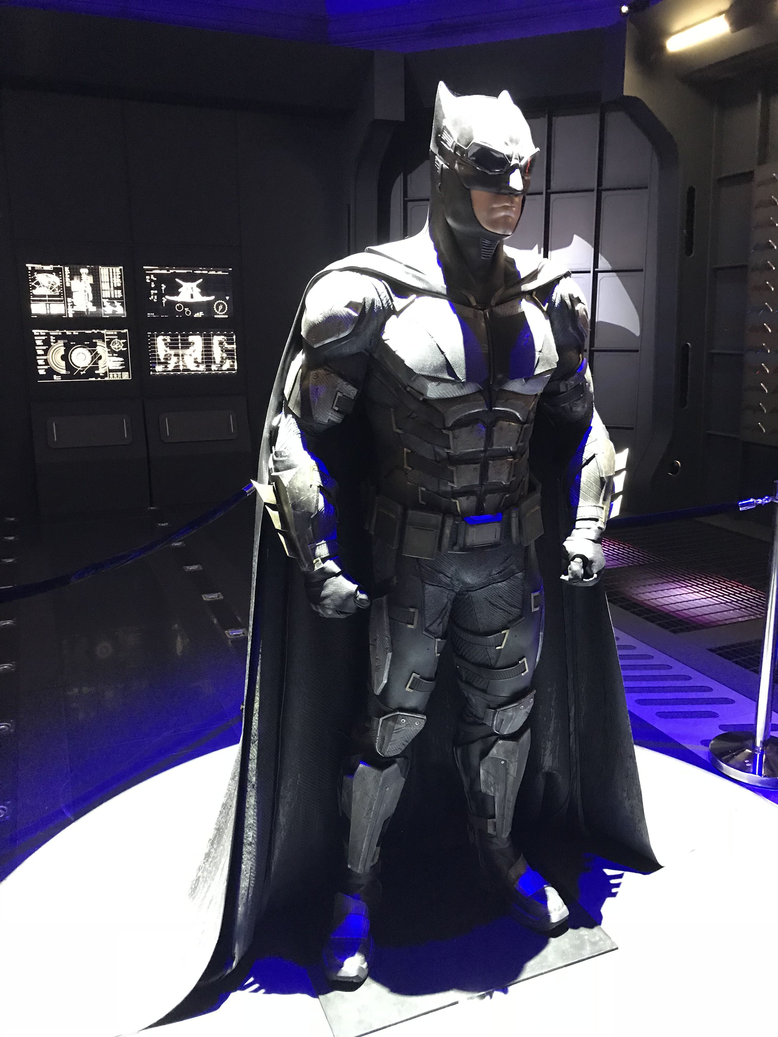 Wallpaper #gBl_H48BtGB6xQ78qnur14 The Original Batman Suit from Justice League Experience in London Ben