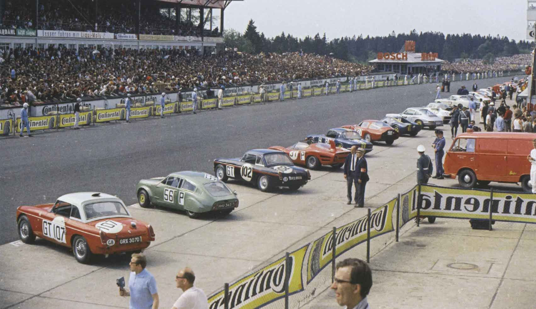 Wallpaper #bGgGF5MBSpphPi3-Rg1x172 1000 Km De Nurburgring 1967 Esta a Punto De Iniciarse La Carrera Y