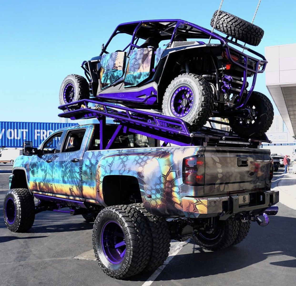 Wallpaper #zWdL9JIBSpphPi3-t3lY201 Duramax Sema 2017 Trucks Lifted Diesel Jacked Up Trucks Custom Trucks